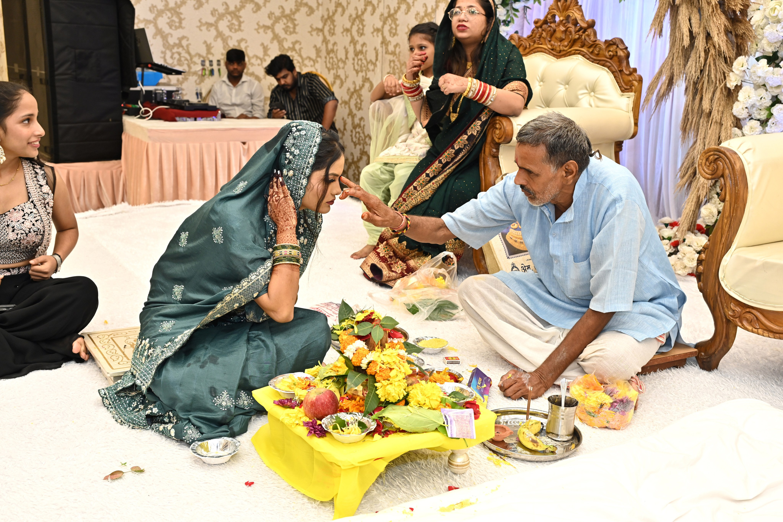 Vivek & sunanda. “Ajay Digital Photo Studio — Capturing Timeless Wedding Moments”