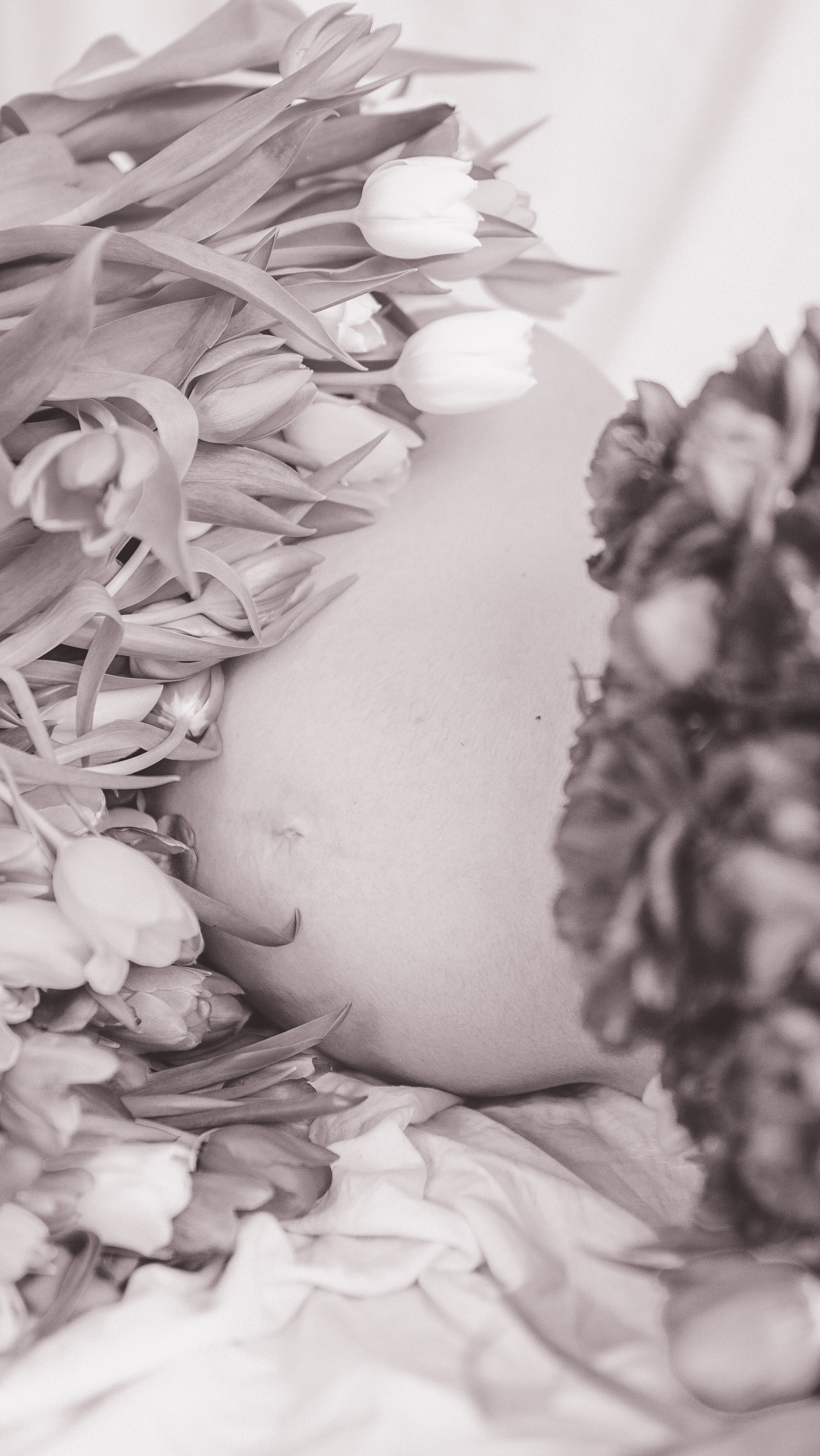 Mother Earth: Proiect de Fotografie Maternitate | Mădălina Beda. Madalina Beda- Artist vizual, fotograf, doula la nastere, consultant babywearing Brasov si in toata tara