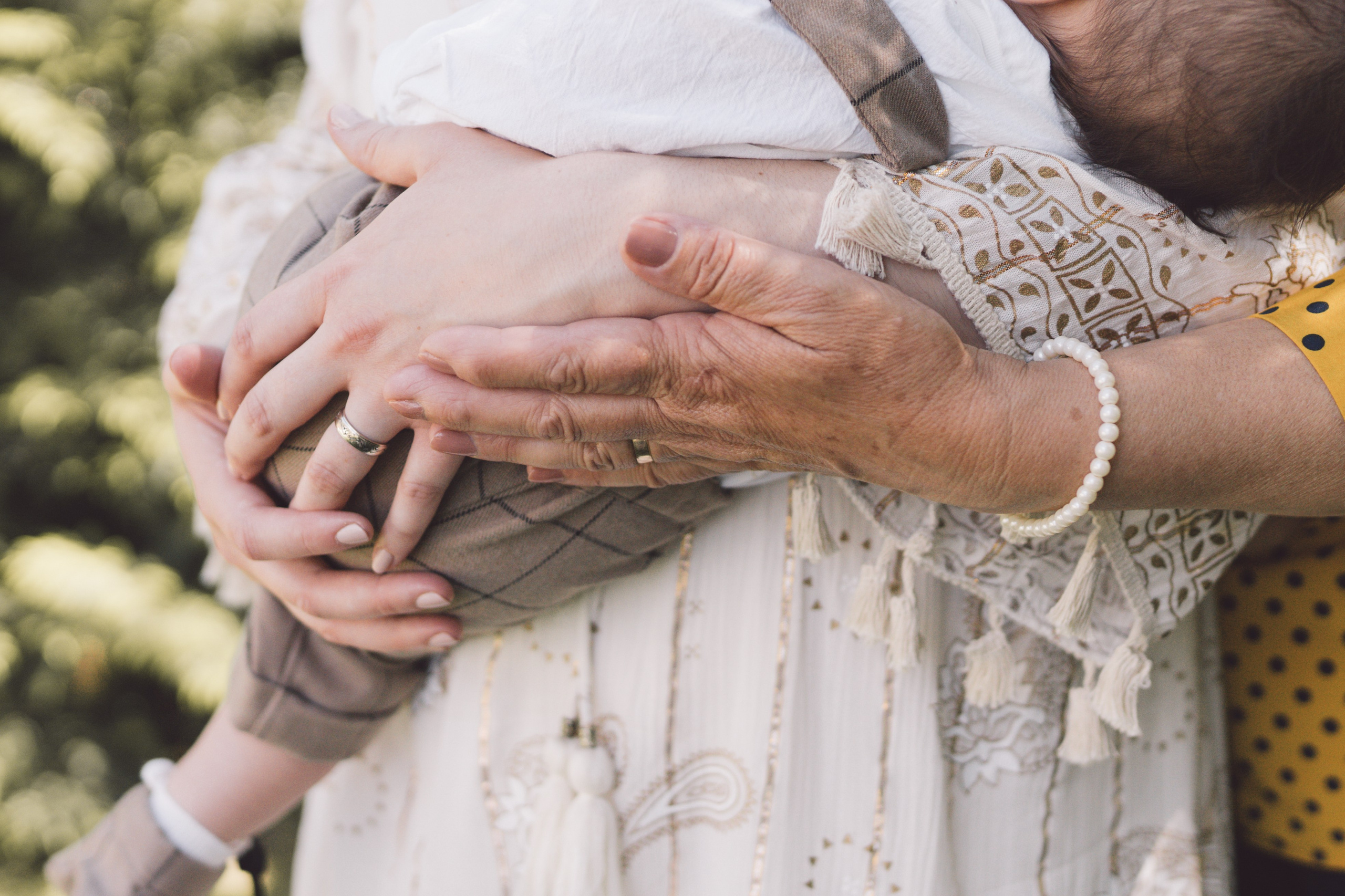 Fotografie de Eveniment Brașov: Povești Vizuale | Mădălina Beda. Madalina Beda- Artist vizual, fotograf, doula la nastere, consultant babywearing Brasov si in toata tara