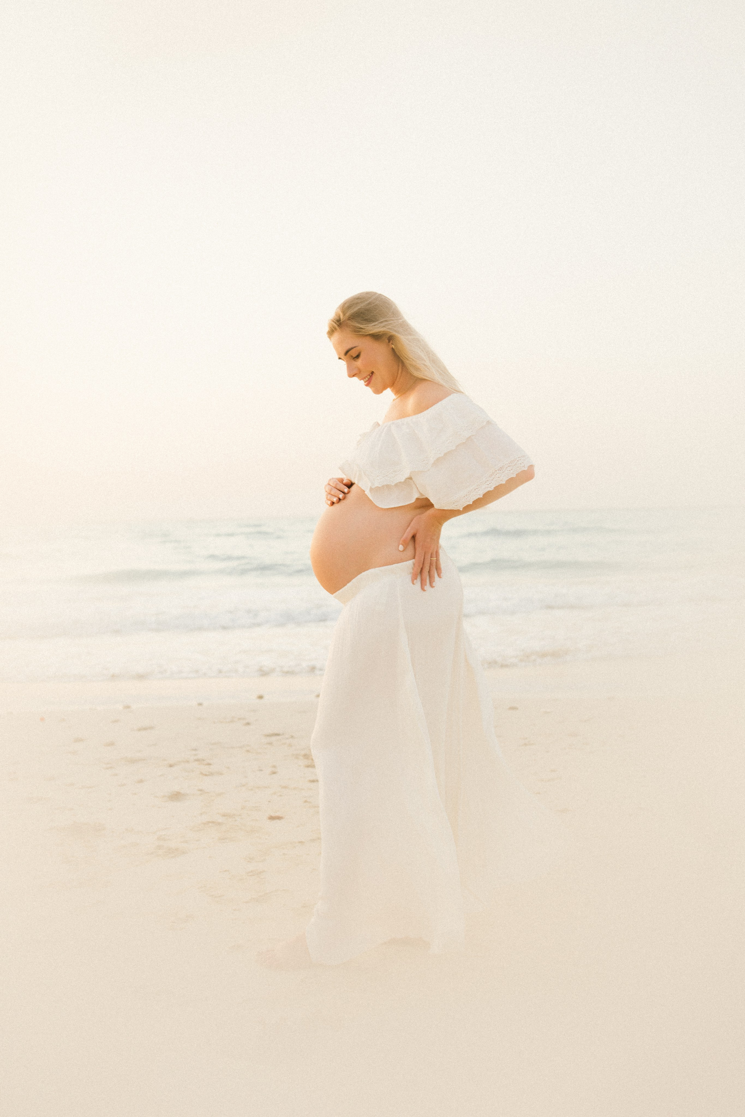 Pregnancy photoshoot. Professional Photographer Abu Dhabi, Dubai — Yulia Ismoilova | 2025
