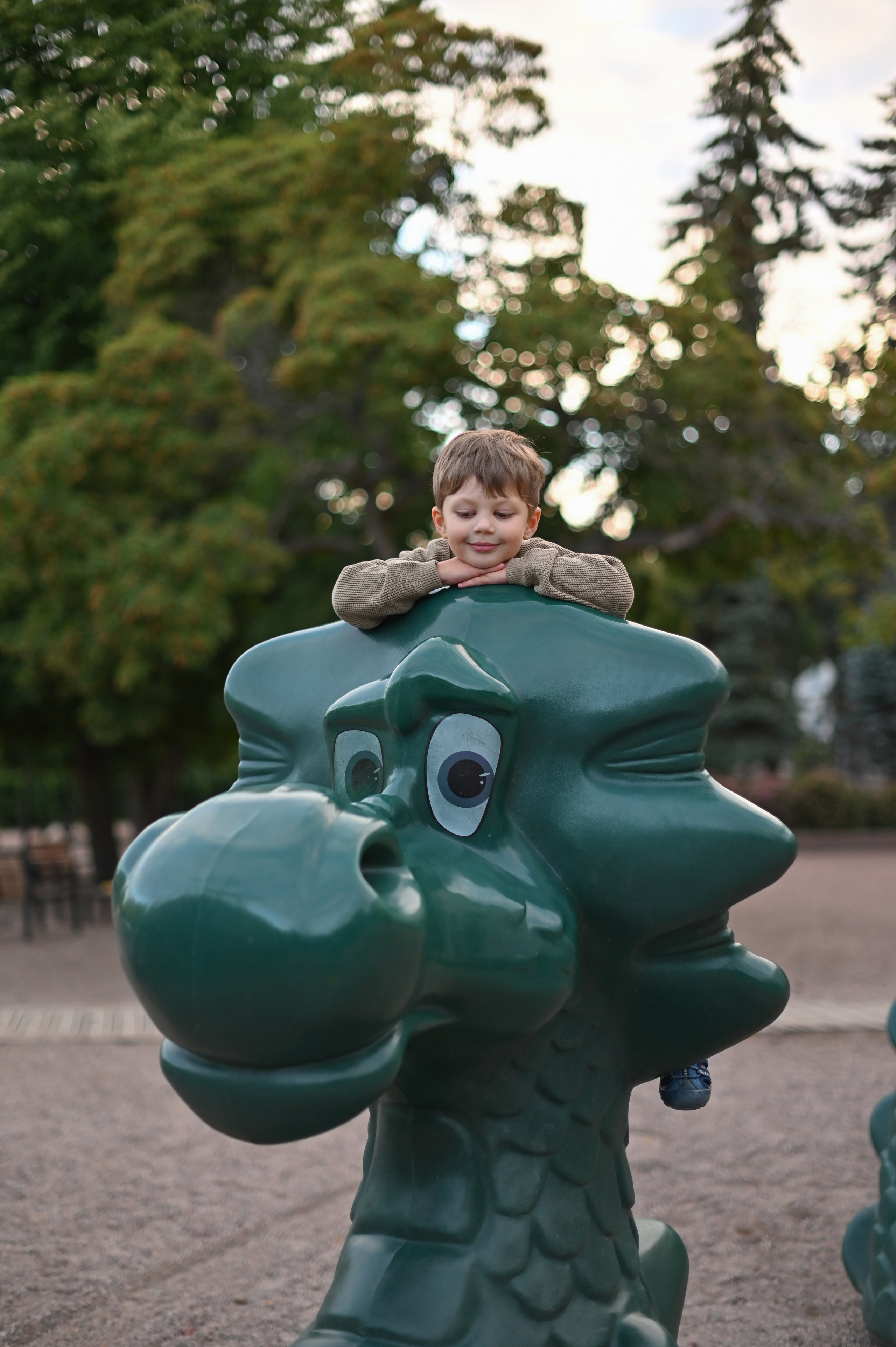 На детской площадке. Детский и семейный фотограф в финляндии дина пулкка. контент фотограф