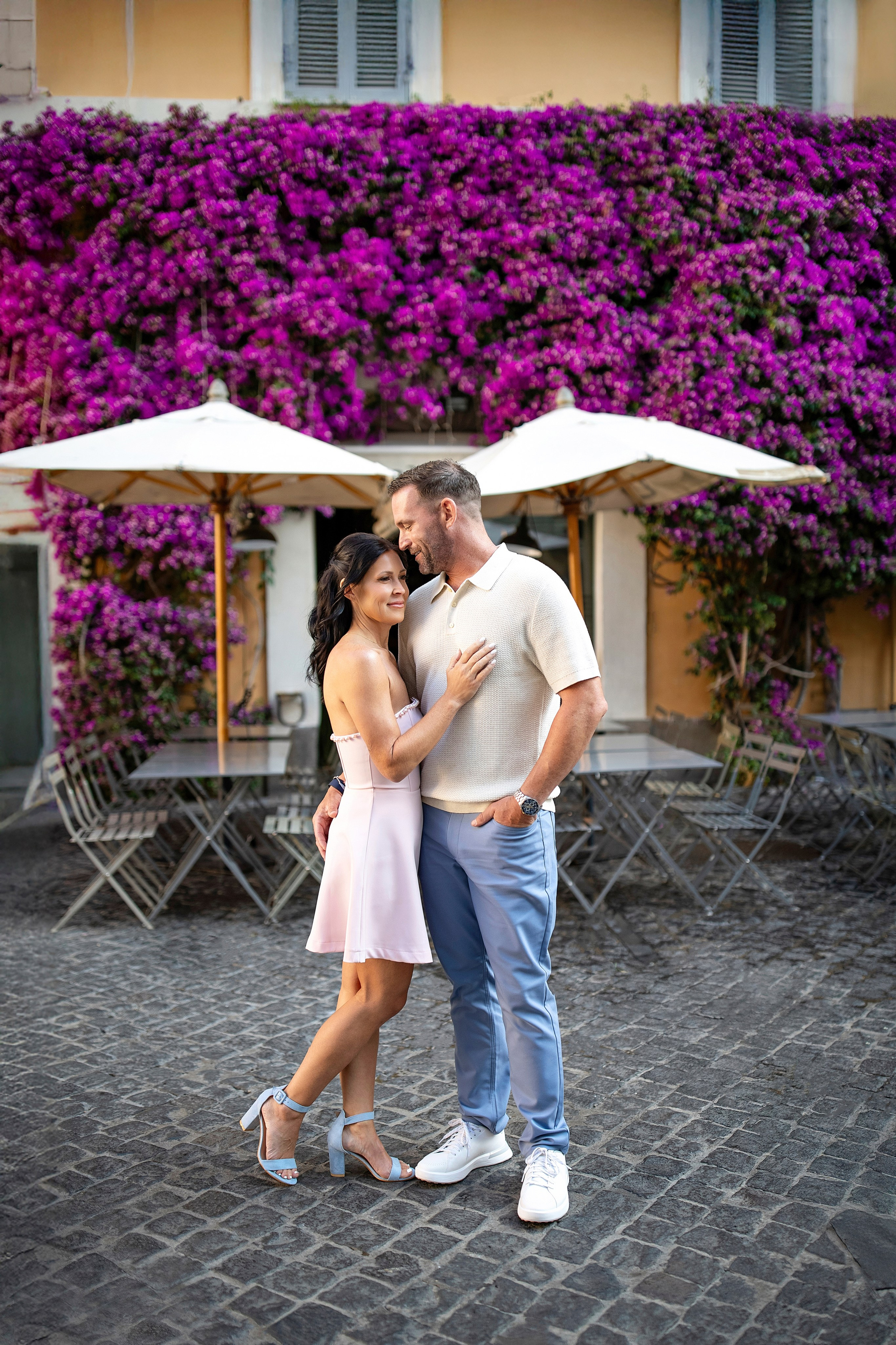 Lifestyle couple photoshoot in the heart of Rome