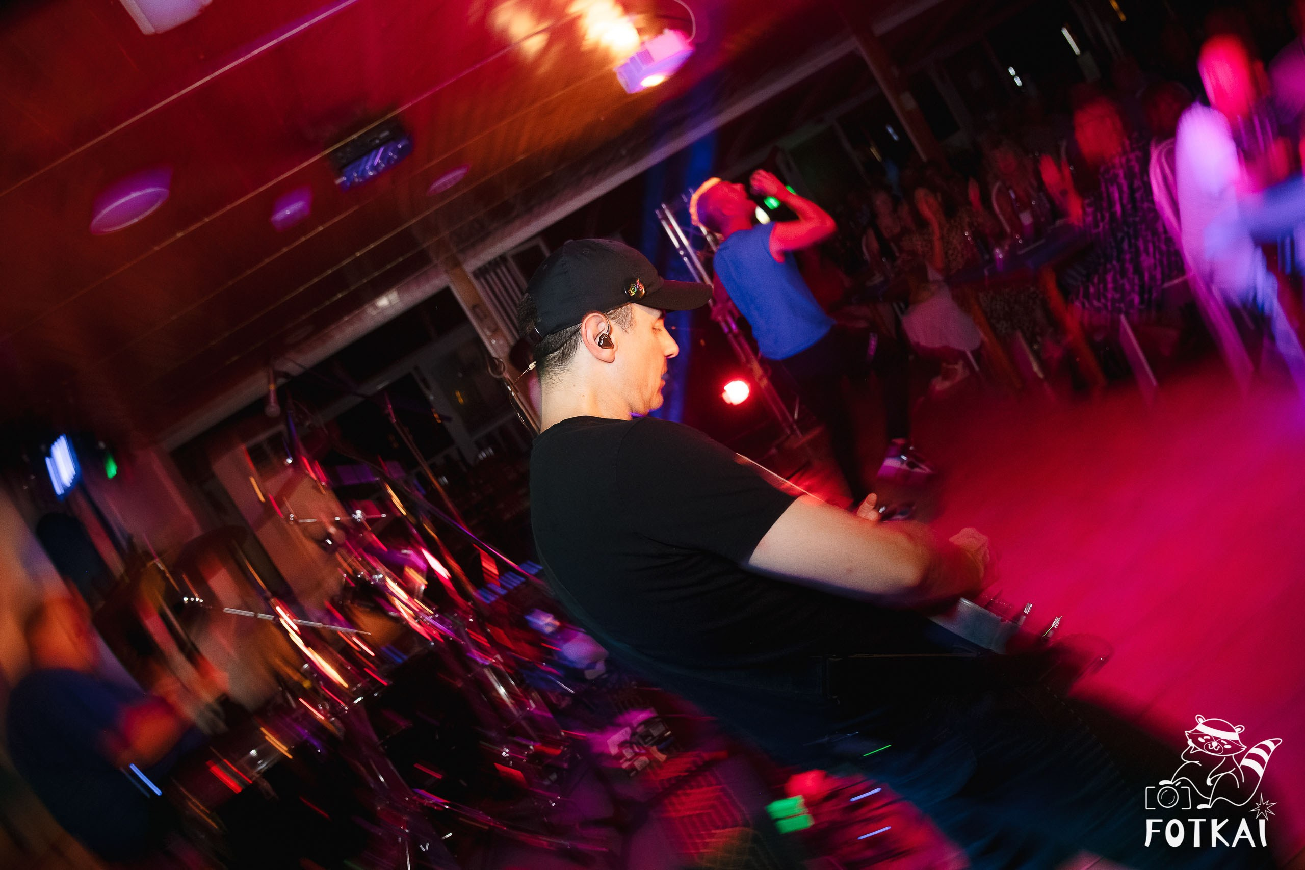 Ultimate Coldplay en Restaurante Los Cucalos: Reportaje fotográfico 17.09.25 | FOTKAI