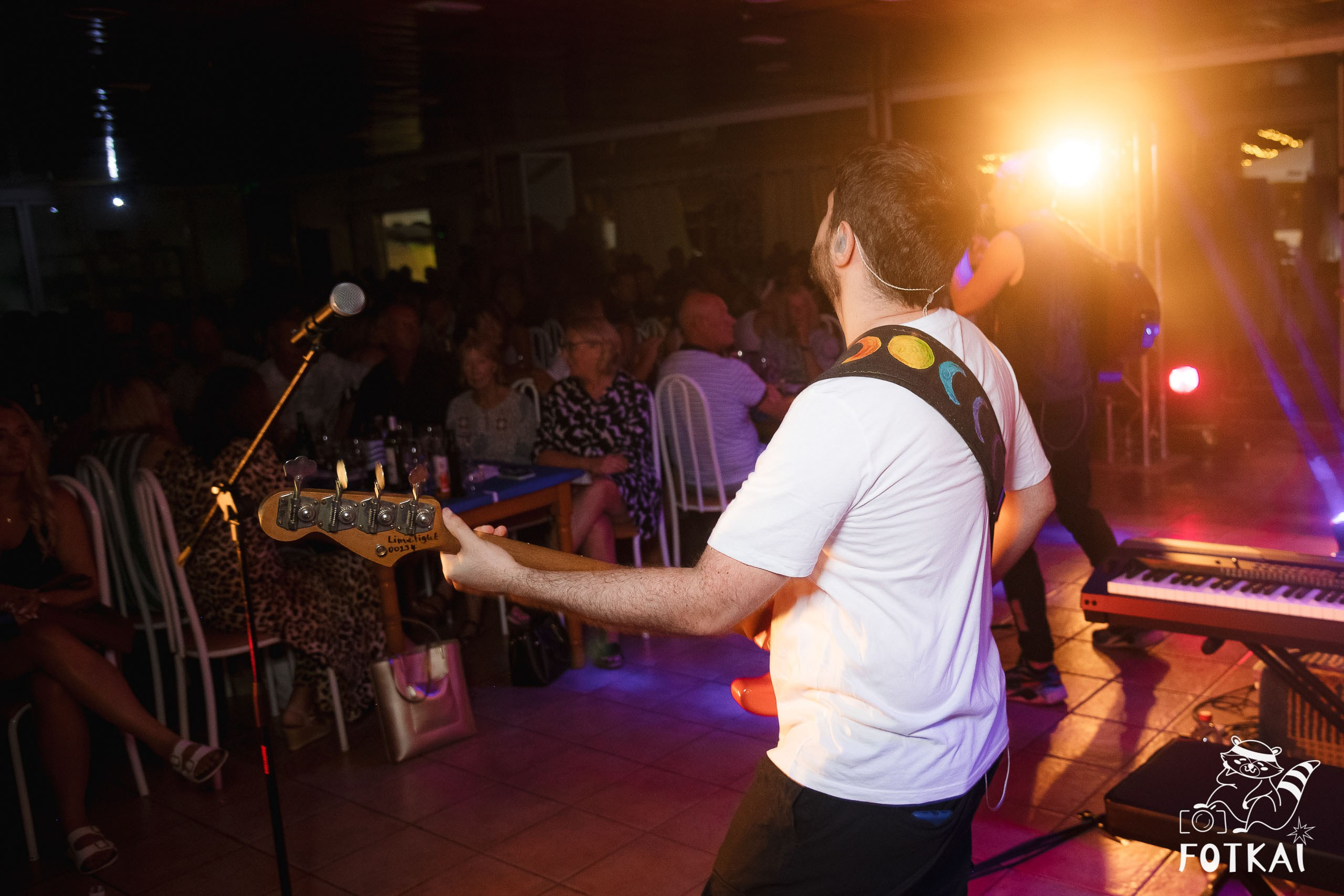 Ultimate Coldplay en Restaurante Los Cucalos: Reportaje fotográfico 17.09.25 | FOTKAI