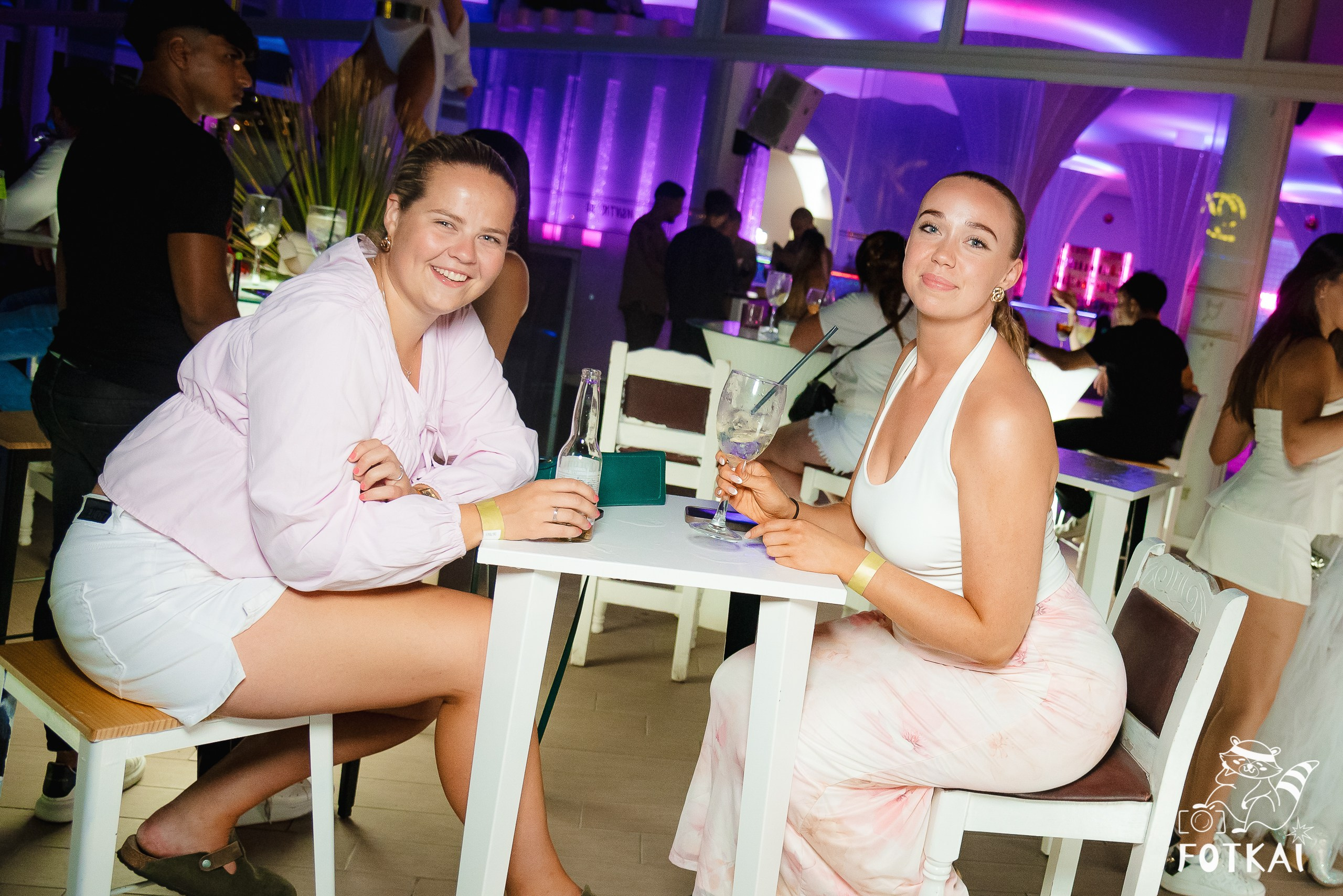 Marina Niki Beach Club: Reportaje fotográfico 26.07.25 | FOTKAI