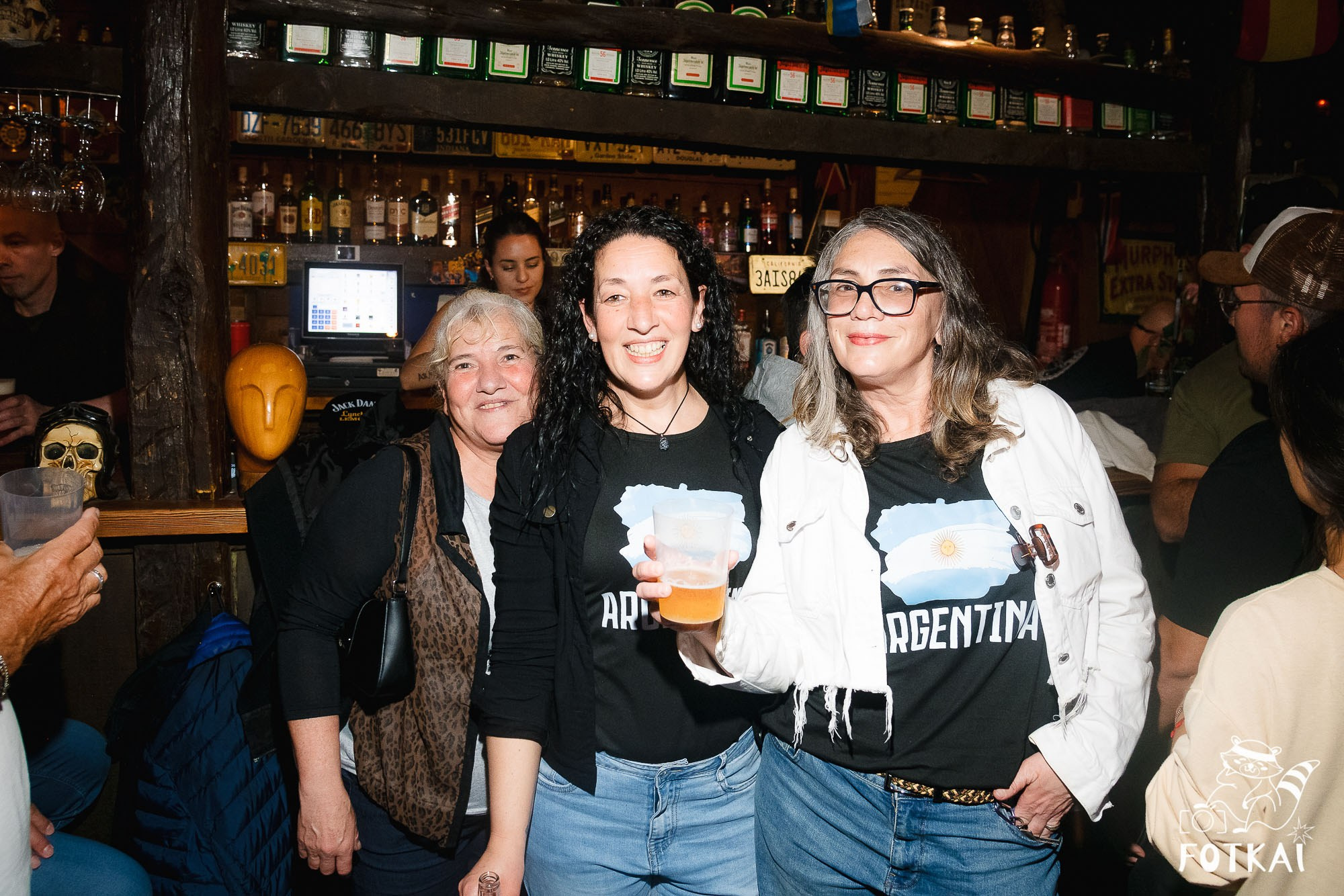 Los Ekilibristas de la Cuerda Floja — Фото с концерта в Торревьехе, 2026 | FOTKAI