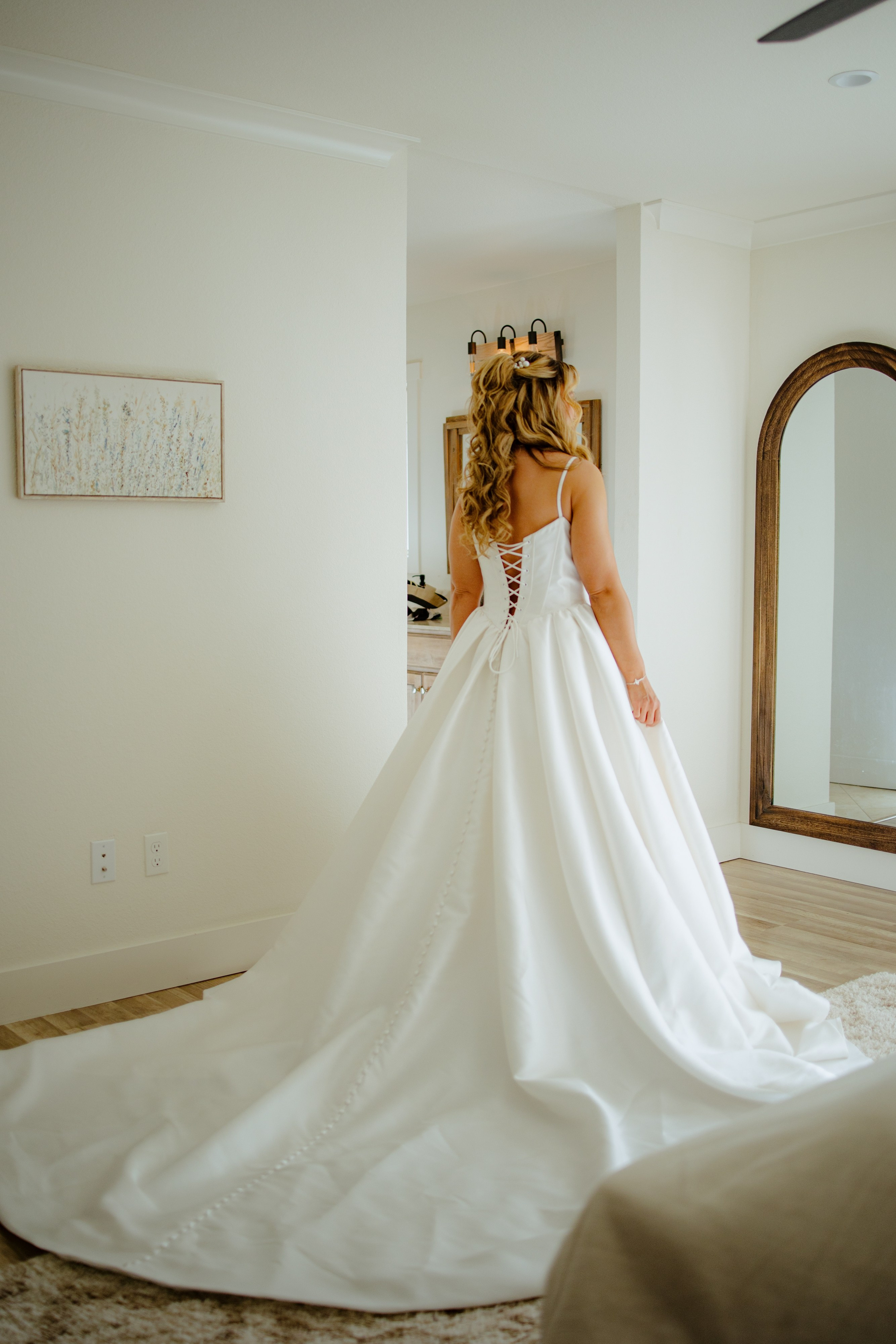 Vanessa Bridal Prep| Sacramento Wedding Photographer. Wedding Photography & Videography San Francisco, Sacramento