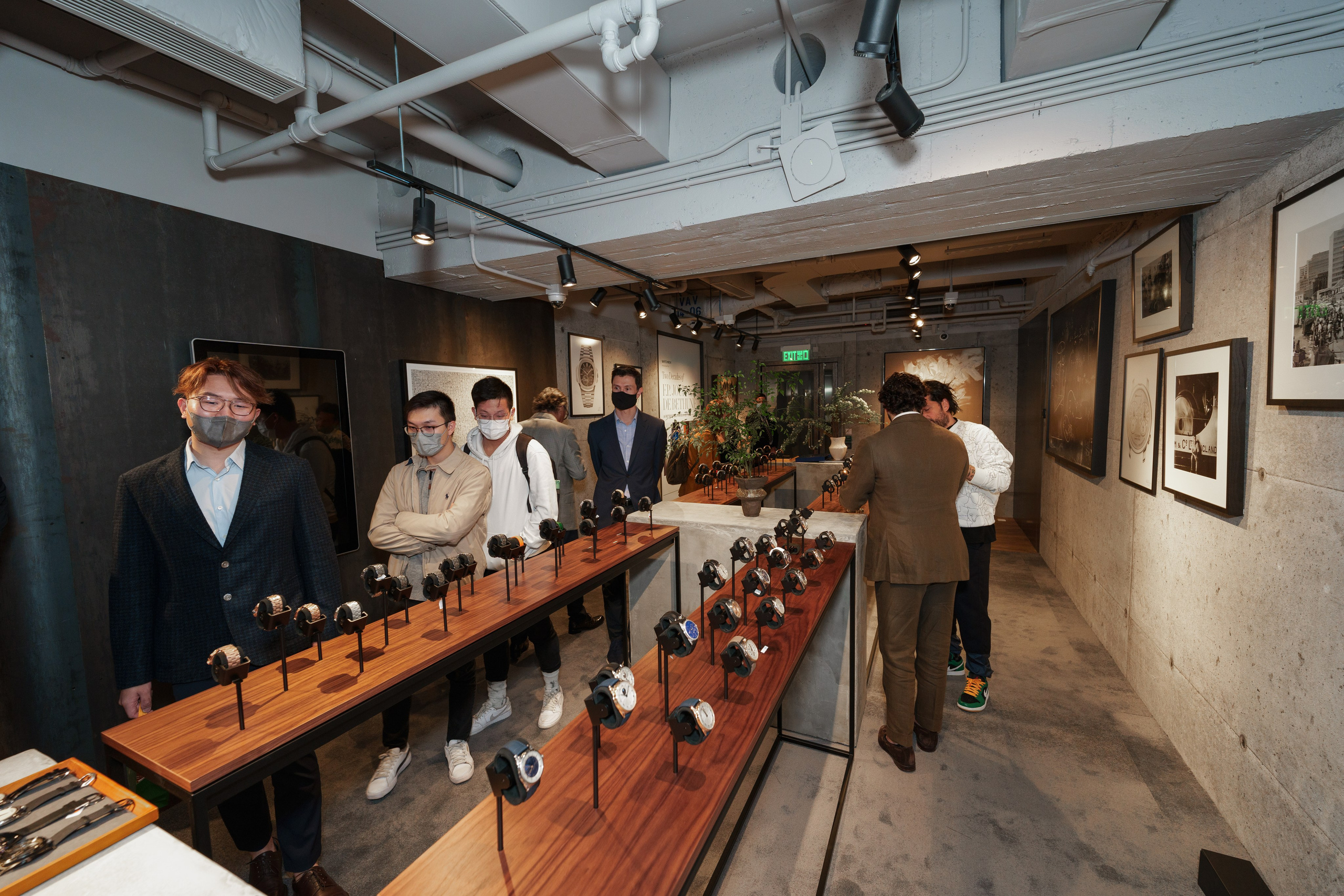 WATCHBOX. ФОТОГРАФ В ГОНКОНГЕ (СВАДЬБЫ, FASHION, СЕМЕЙНЫЕ, МЕРОПРИЯТИЯ, ФОТОПРОГУЛКИ)