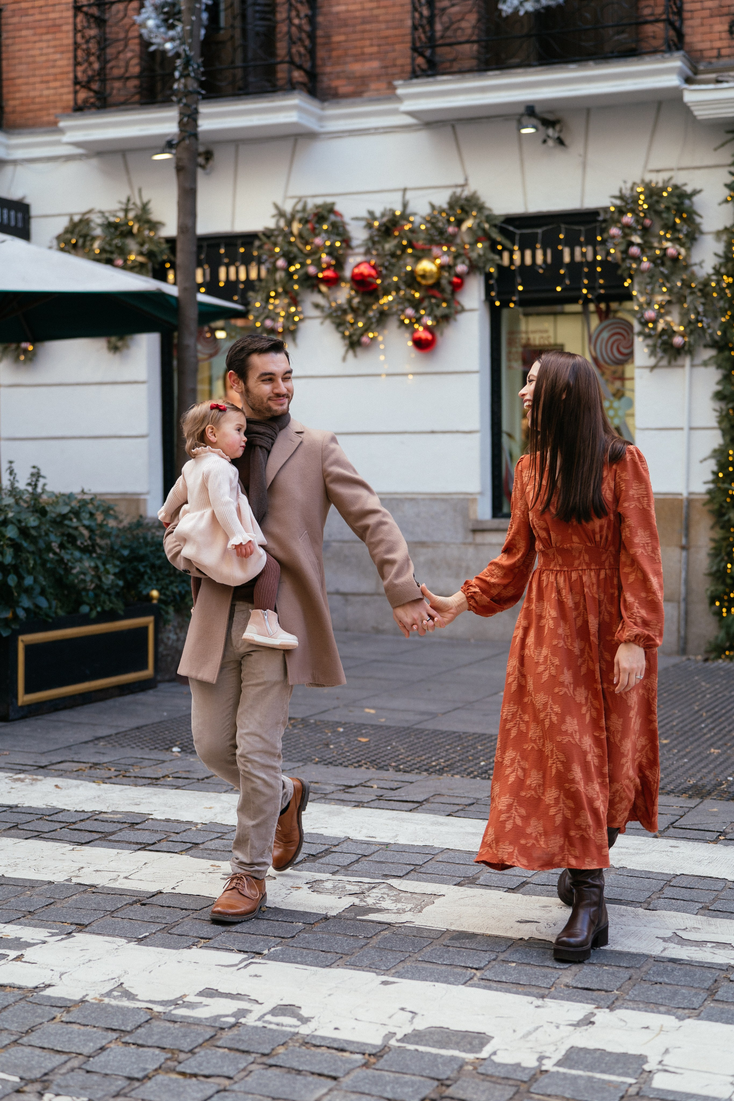 Juilette & family. Photographer in Madrid, Spain. Alyona Belyaninova