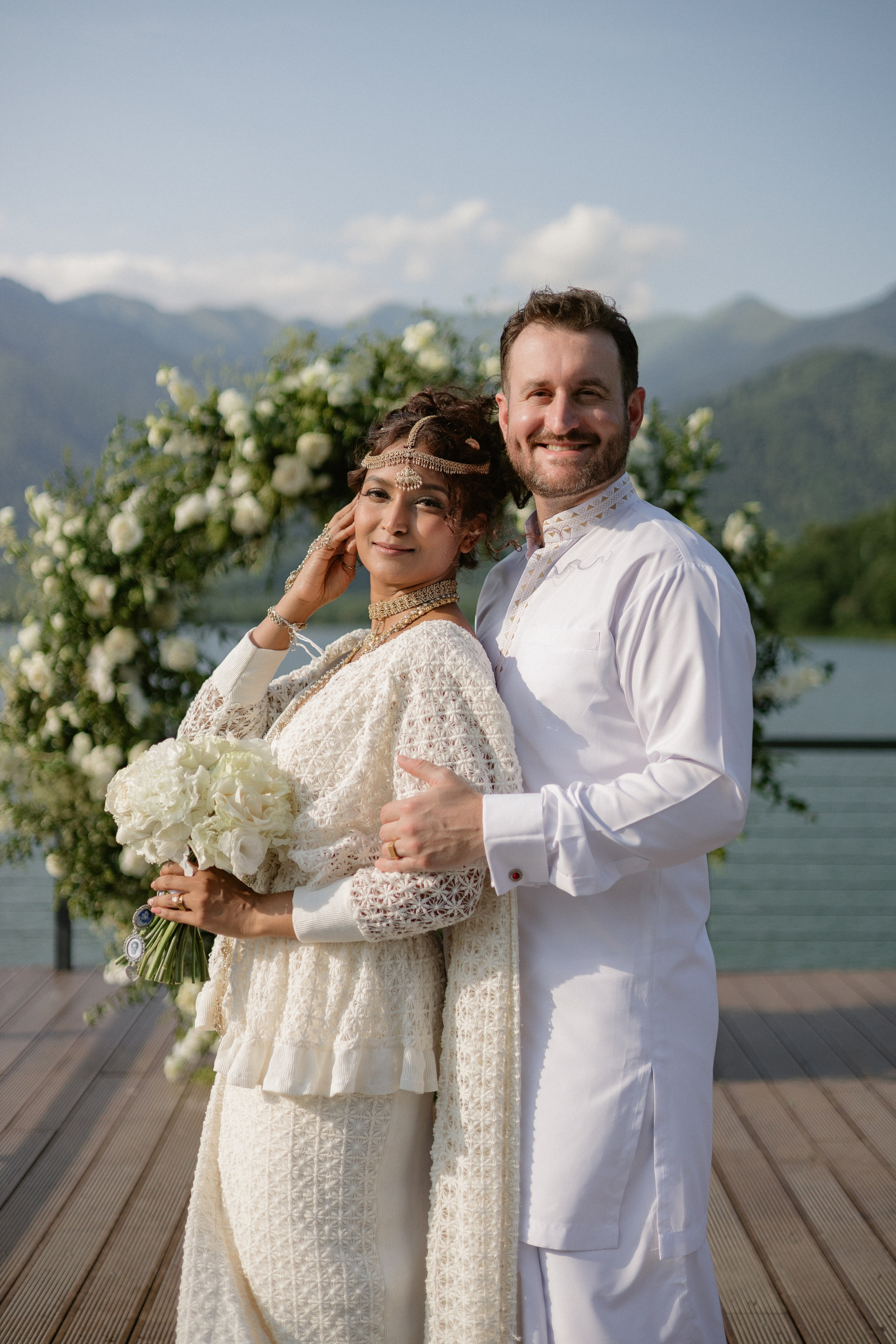 Thesakaya and Kevin. Photographer Anna Nazarenko