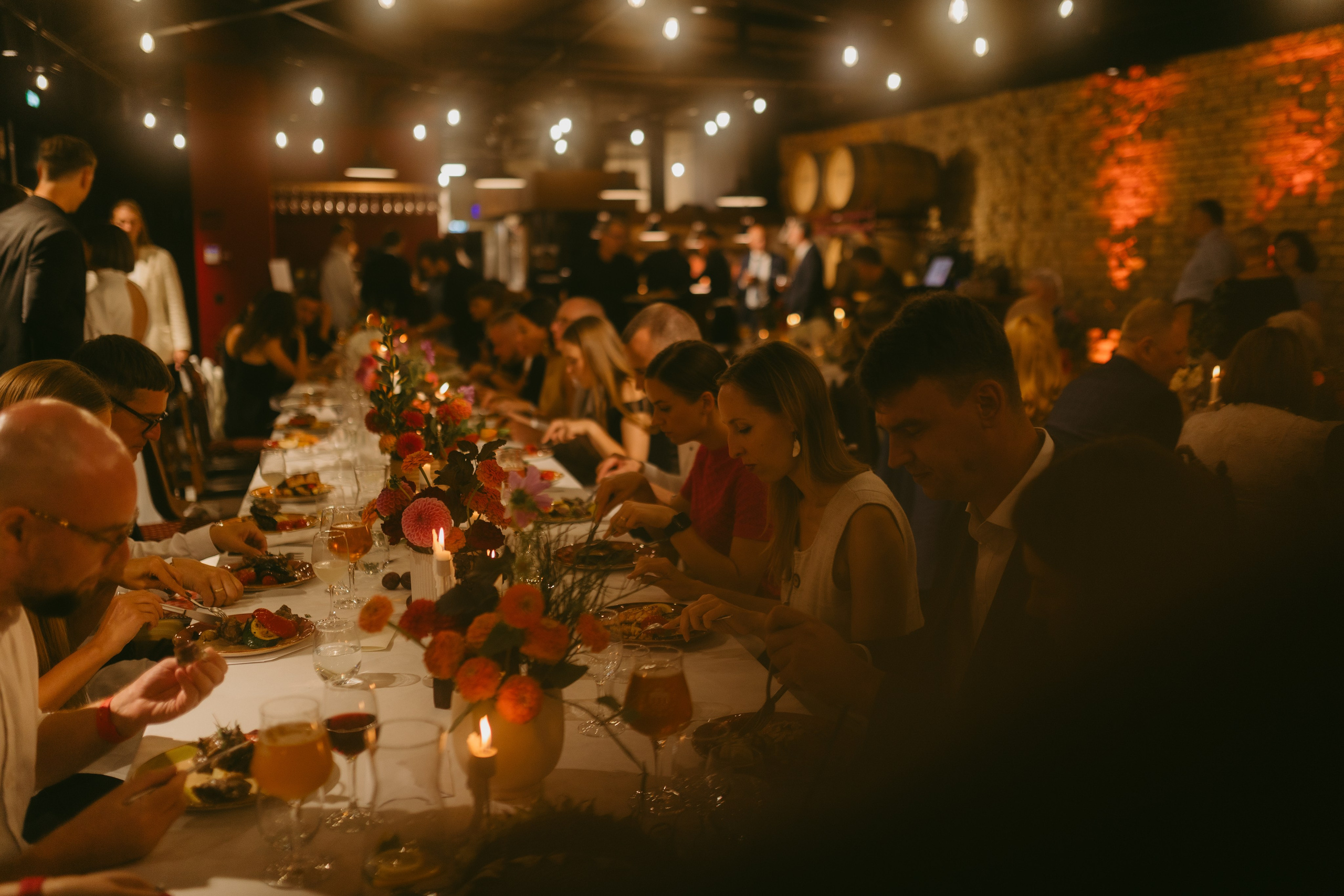 Miglė ir Mindaugas | 2024 | MIESTO VESTUVĖS. Vestuvių ir šeimų fotografė Lena Bondarenko / belove photo