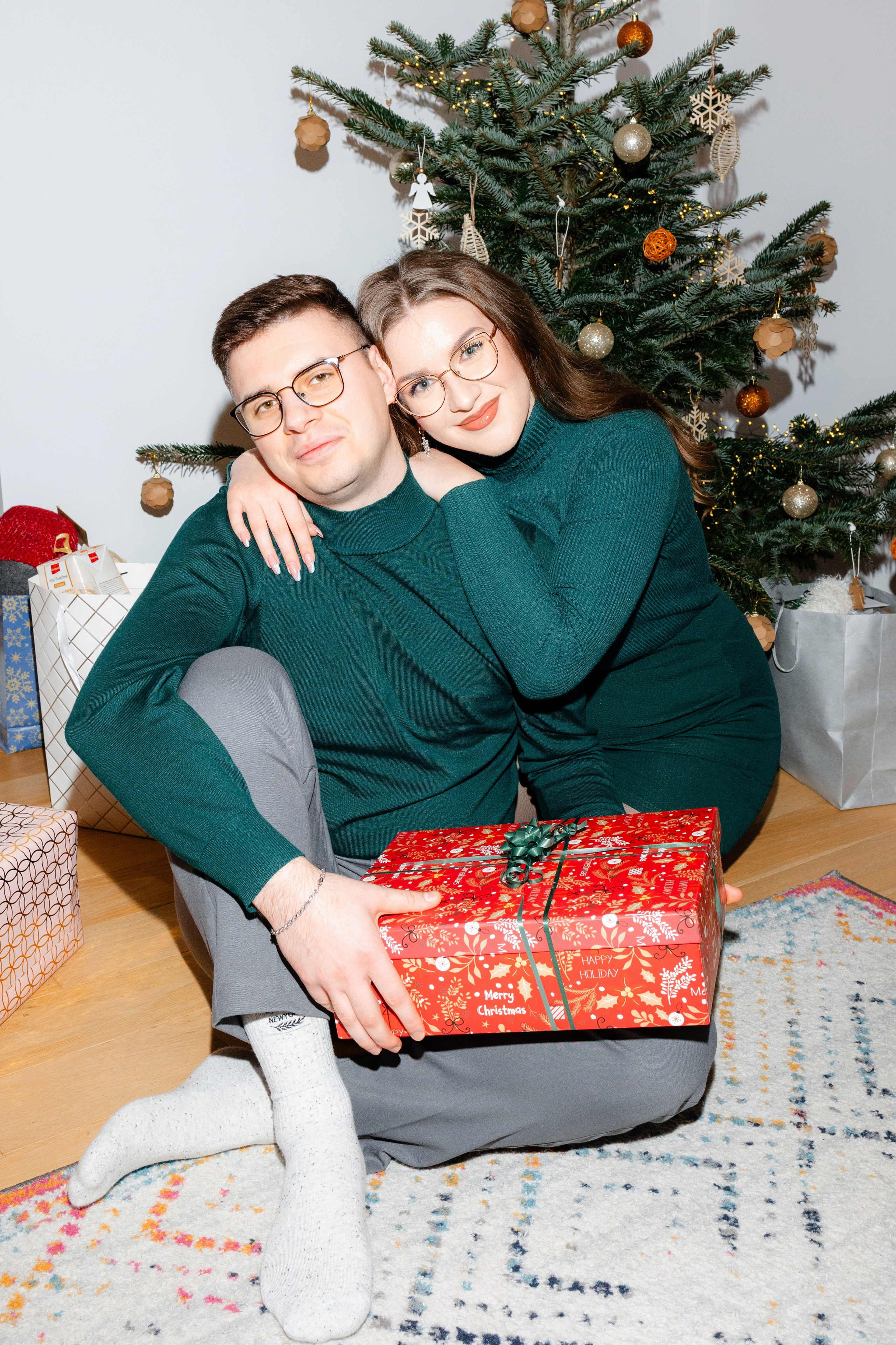 Iustina & Alex. Wedding Photographer, based in Iasi, Romania, but will travel all over the globe to make sure you look amazing in all your wedding photos