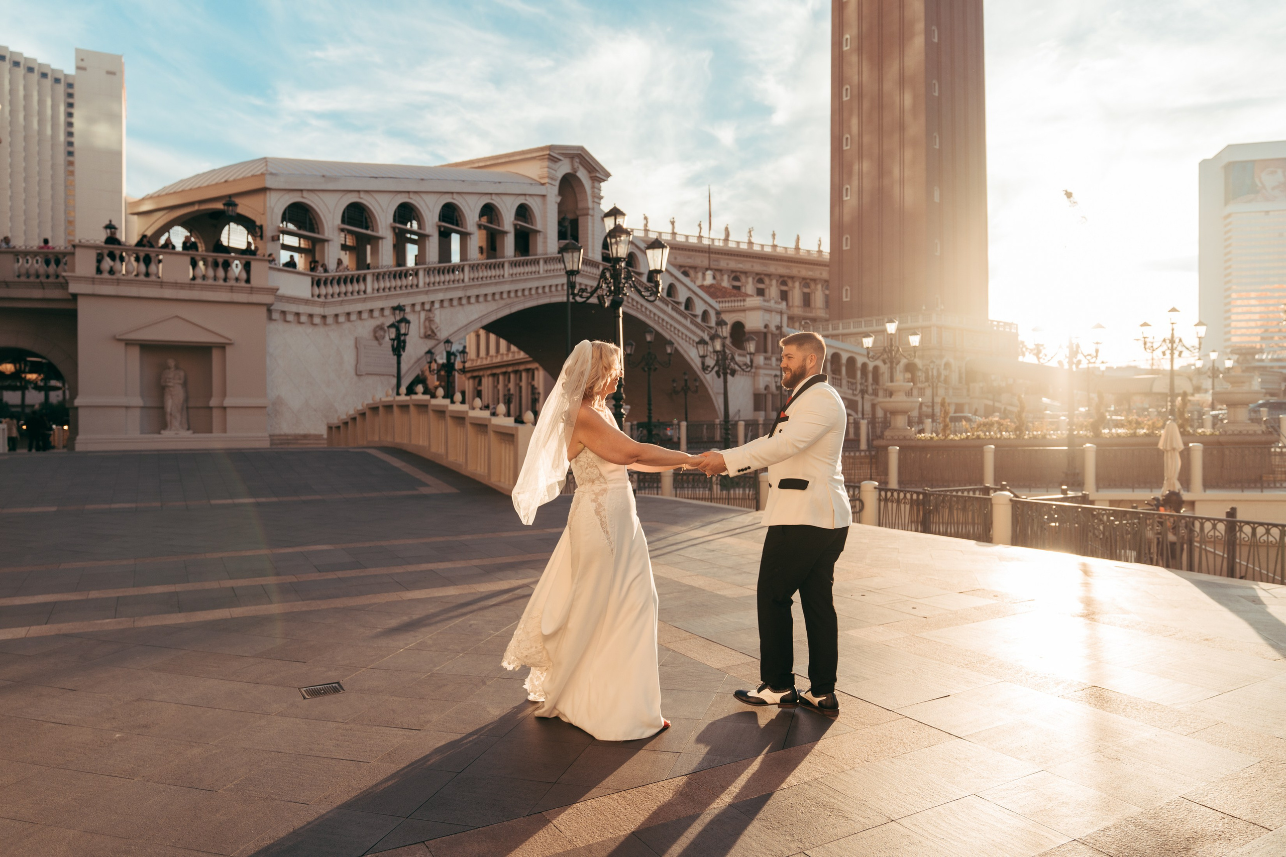 Chris&Holly. Wedding & elopement photographer Viktoriya Kravtsov. Las Vegas