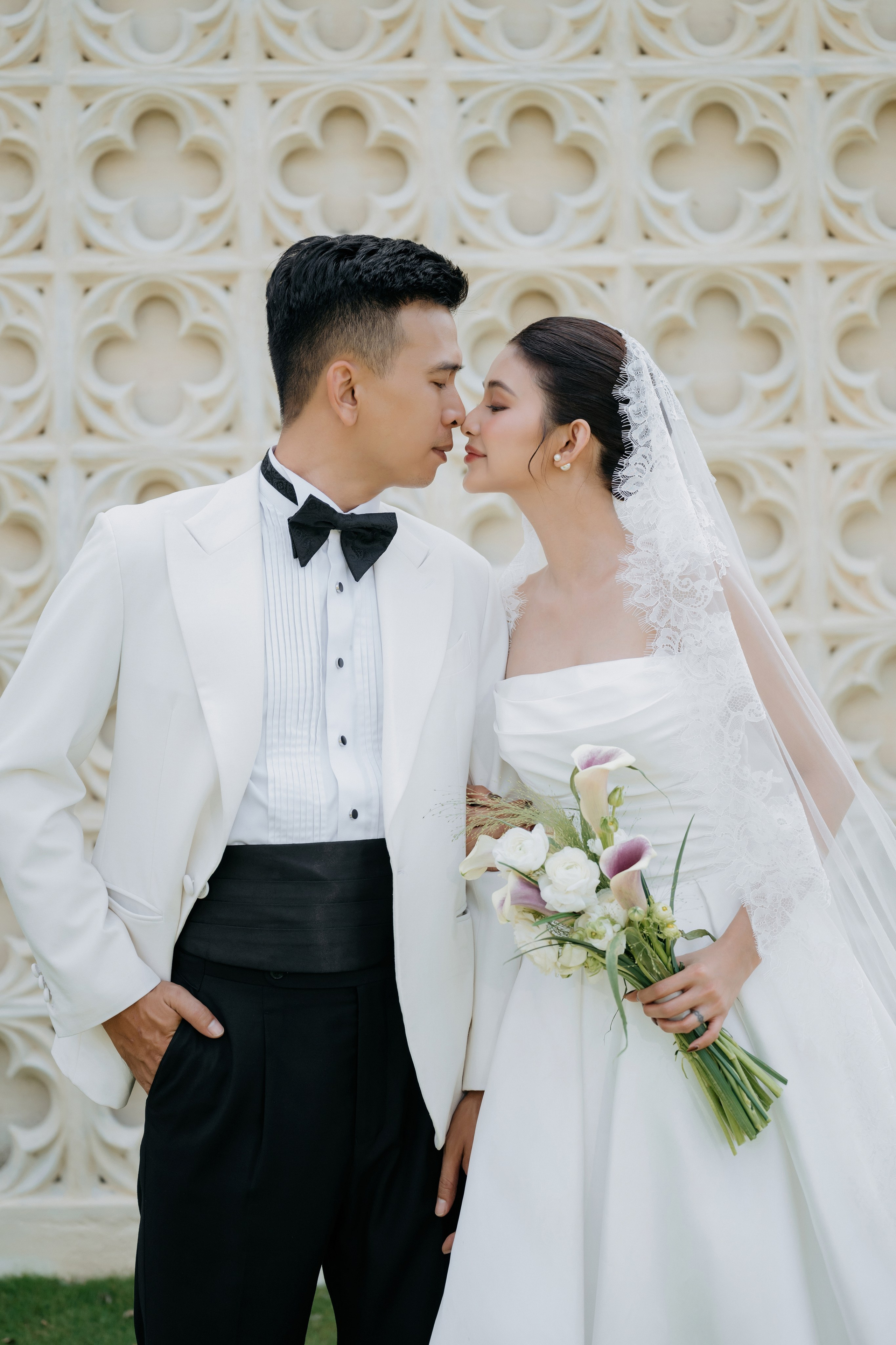 THU & NHU / An garden. Saigon Wedding Present | Art Beyond Moments