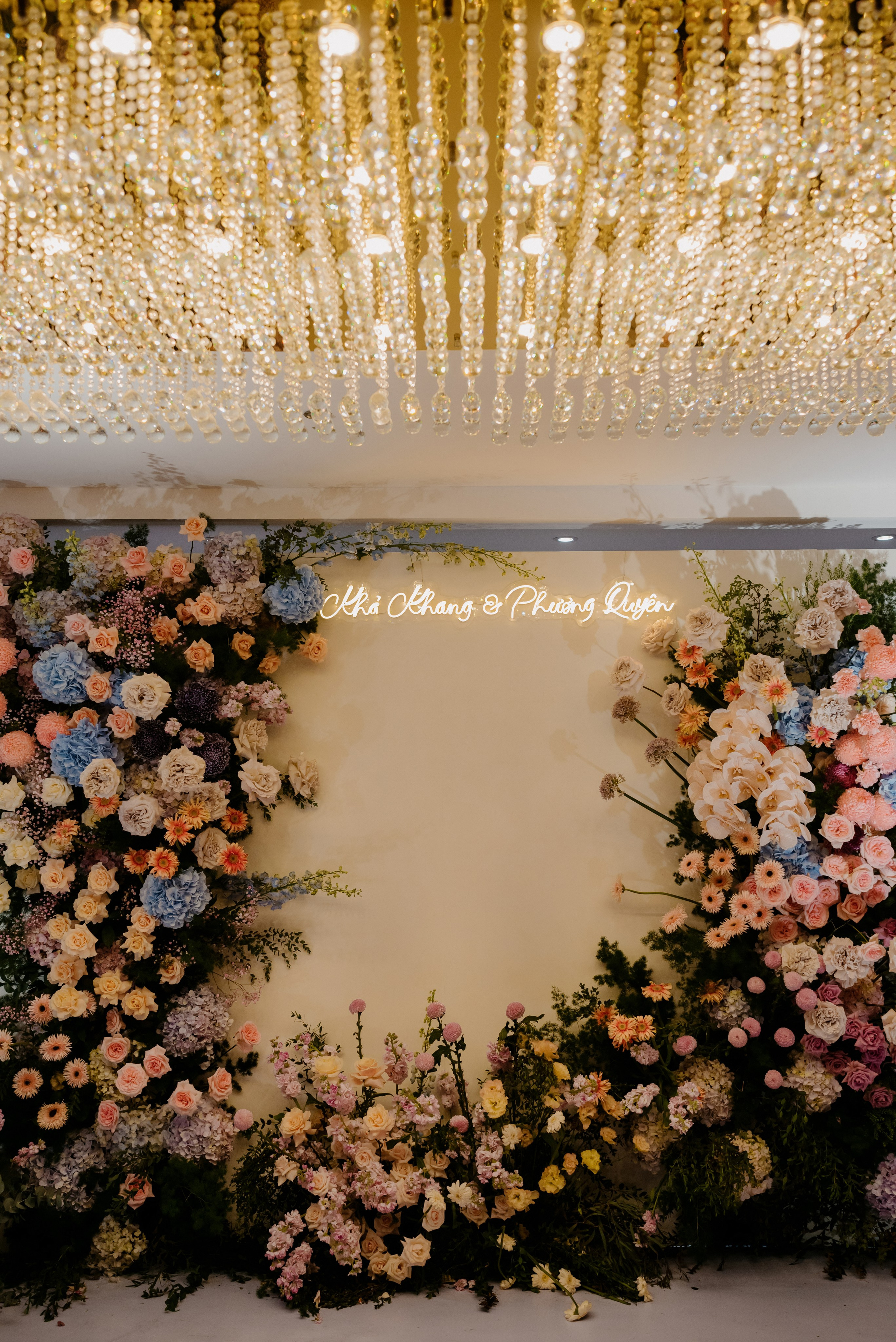 KHANG & QUYEN / Lavela Hotel. Saigon Wedding Present | Art Beyond Moments