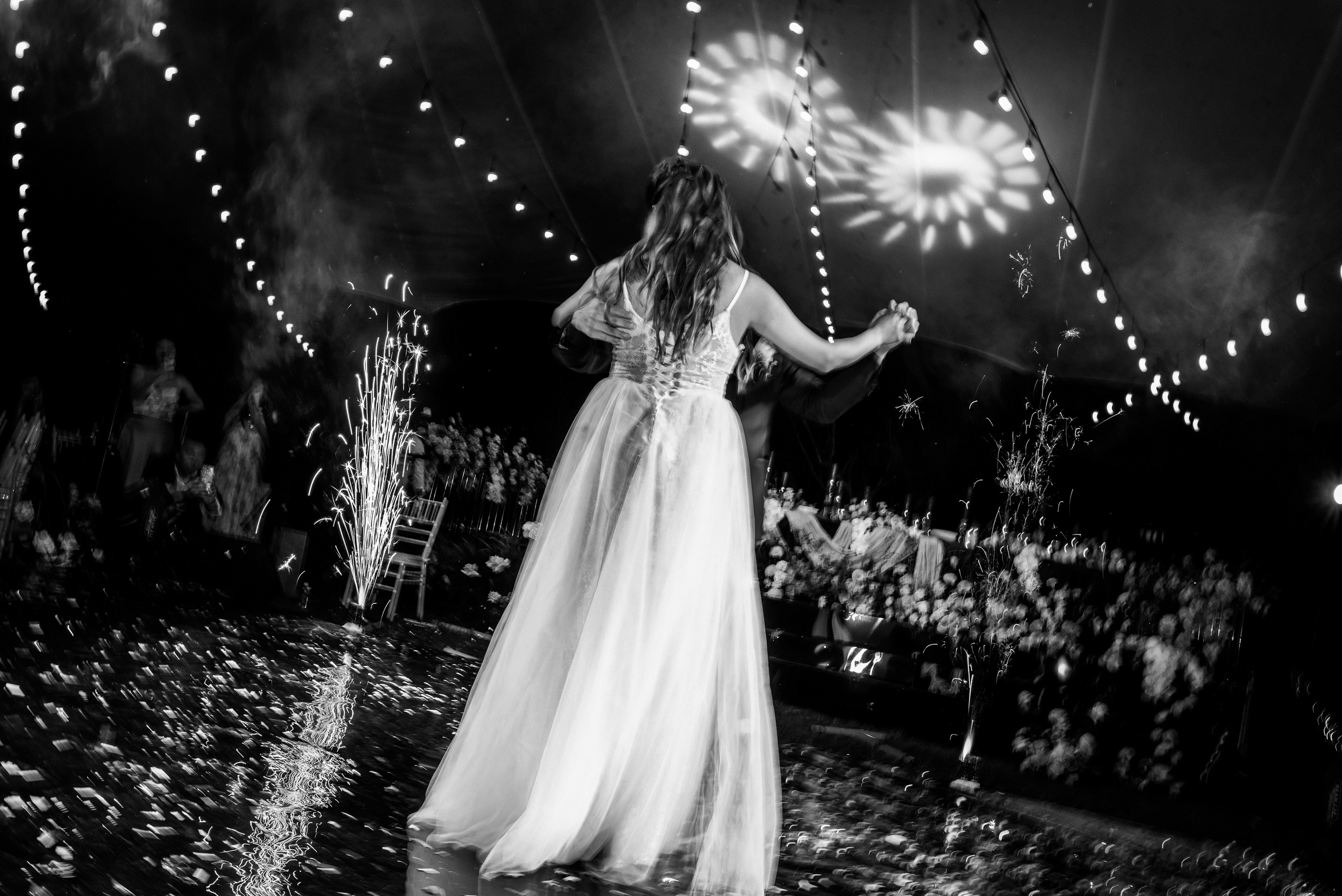 JESSE & MIMI / Destination wedding. Nhiếp ảnh gia đám cưới hàng đầu tại Thành Phố Hồ Chí Minh