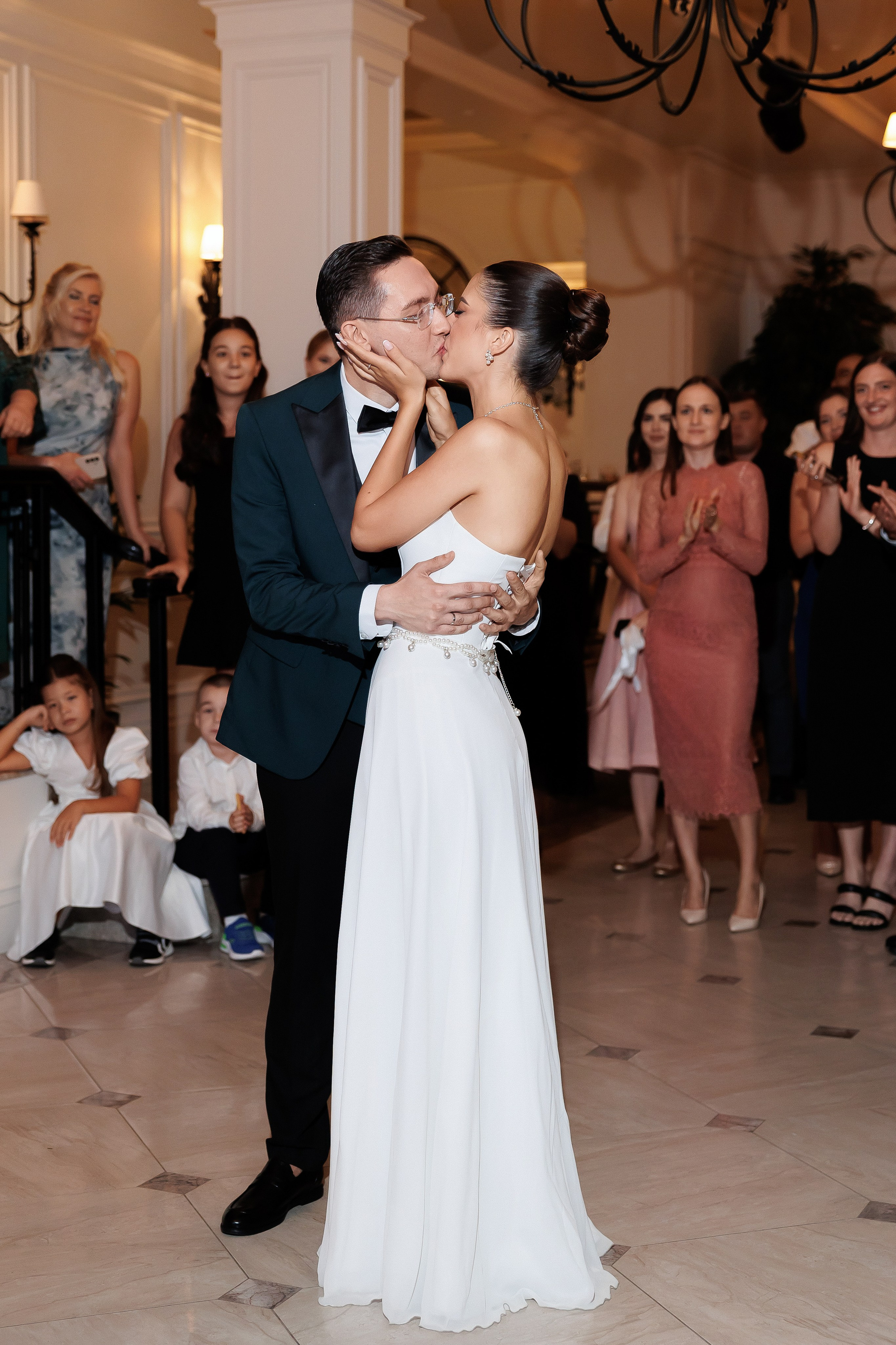 Serghei & Erica — Queen Residence. Servicii Foto și Video 067188353