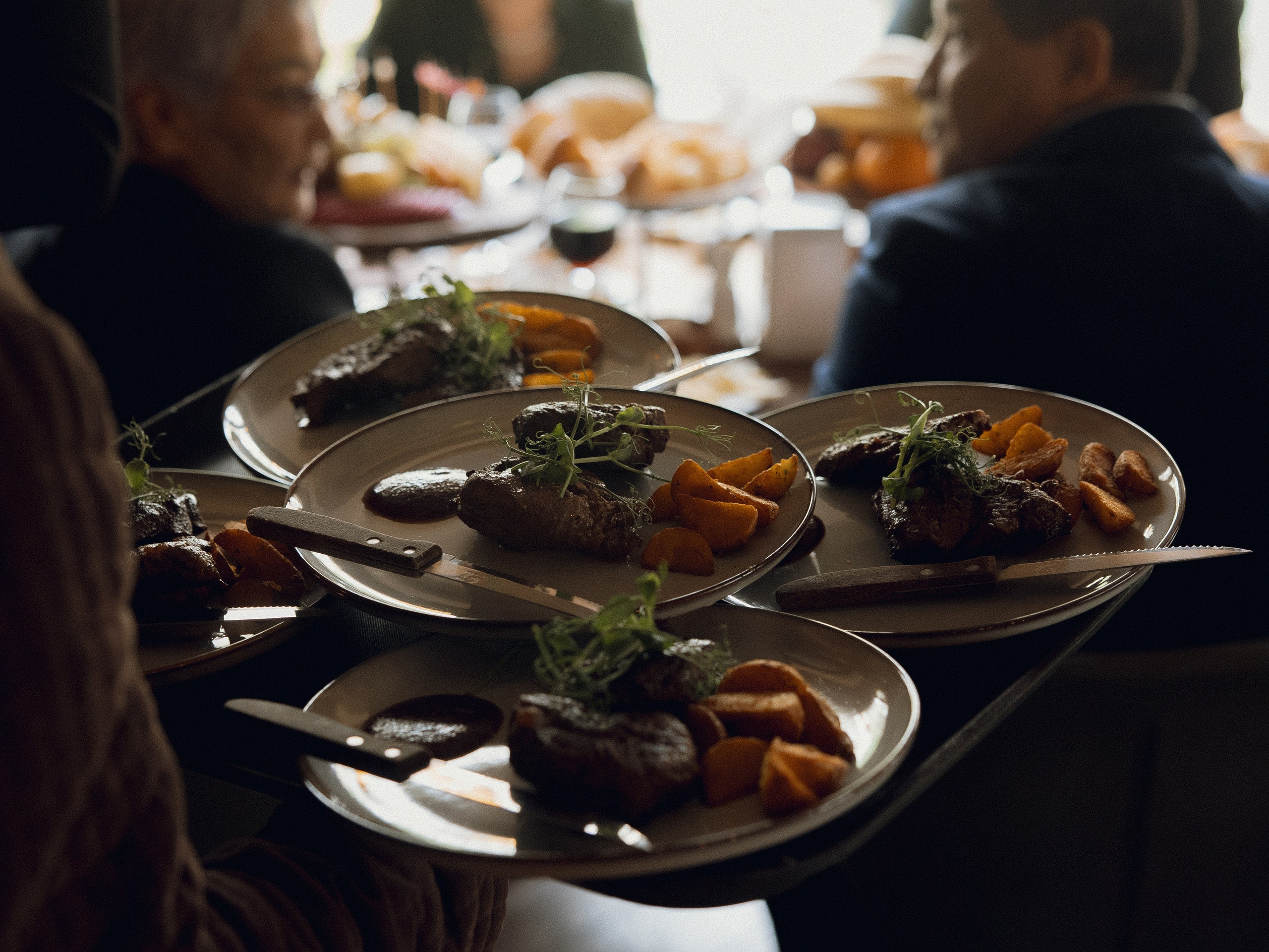 Репортаж Супара. Азимжан Нуритдинходжаев — свадебный фотограф