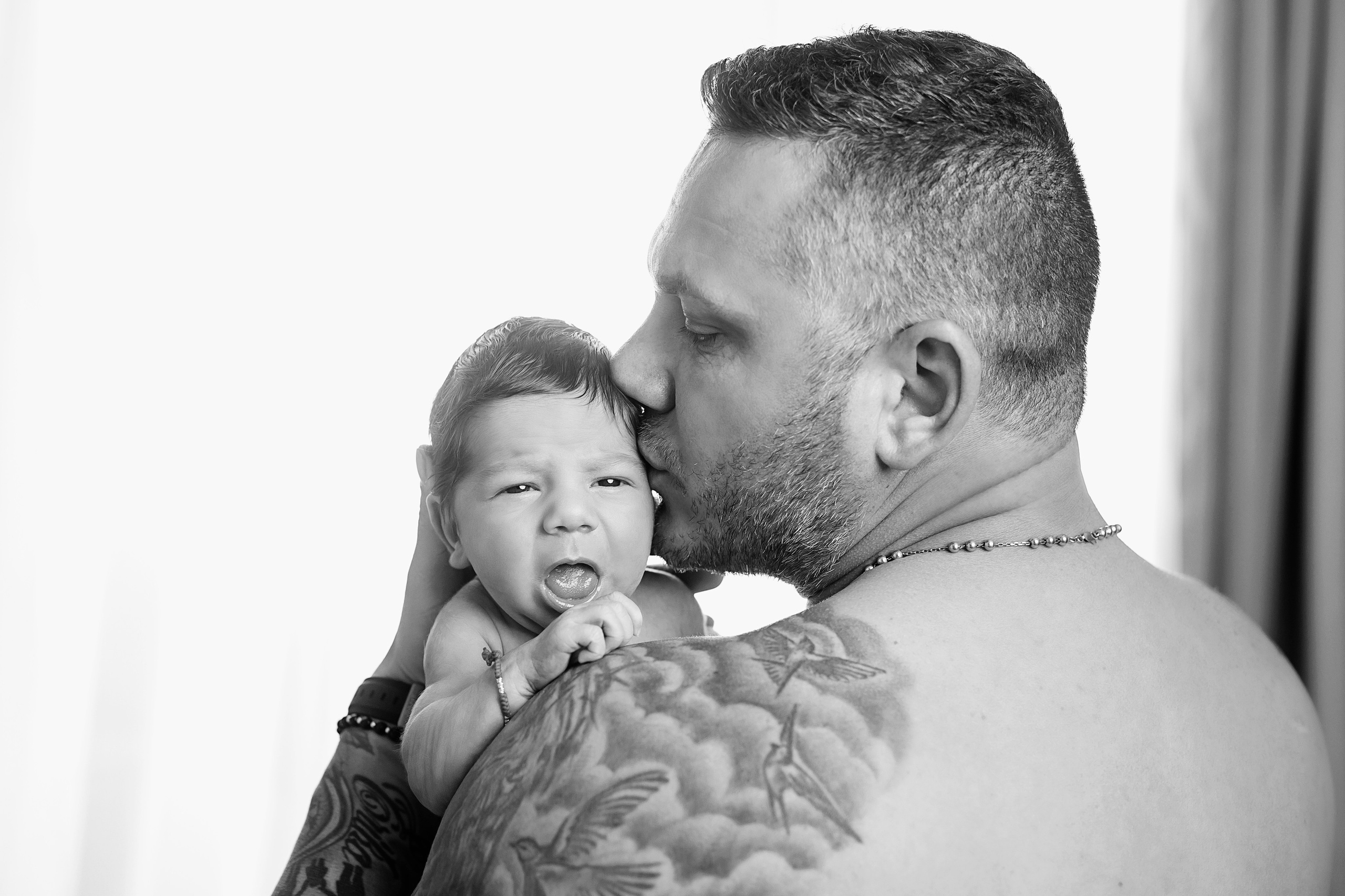 Şedinţe Newborn - Primele amintiri cu bebeluşul tău. Elena Mascan – Fotograf newborn, maternitate, portret, smash the cake & branding personal | La Femme Studio Photograpy|Constanţa