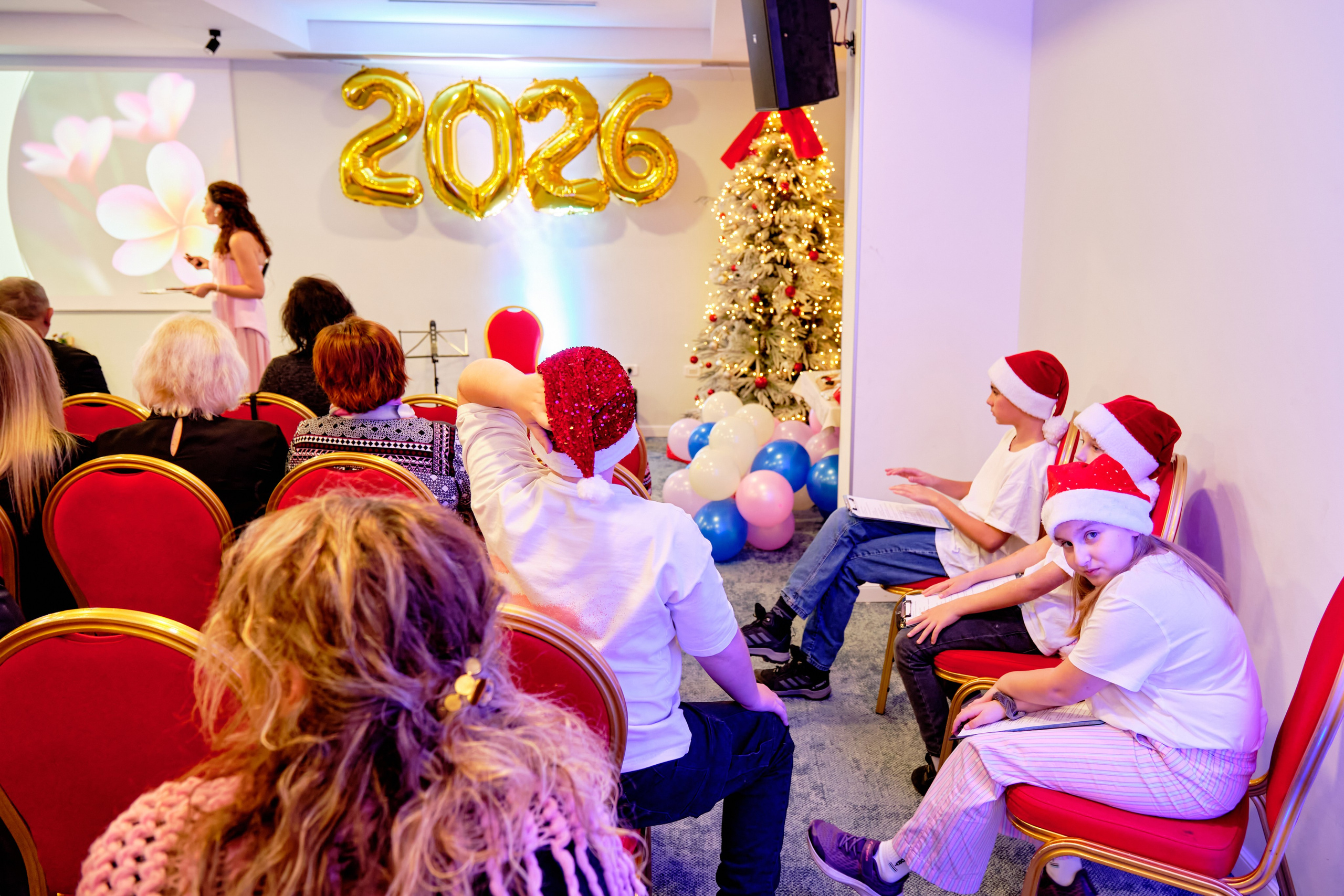 Фоторепортаж з благодійного Новорічного балу у Чорногорії. Портретний фотограф Альона Новгородцева