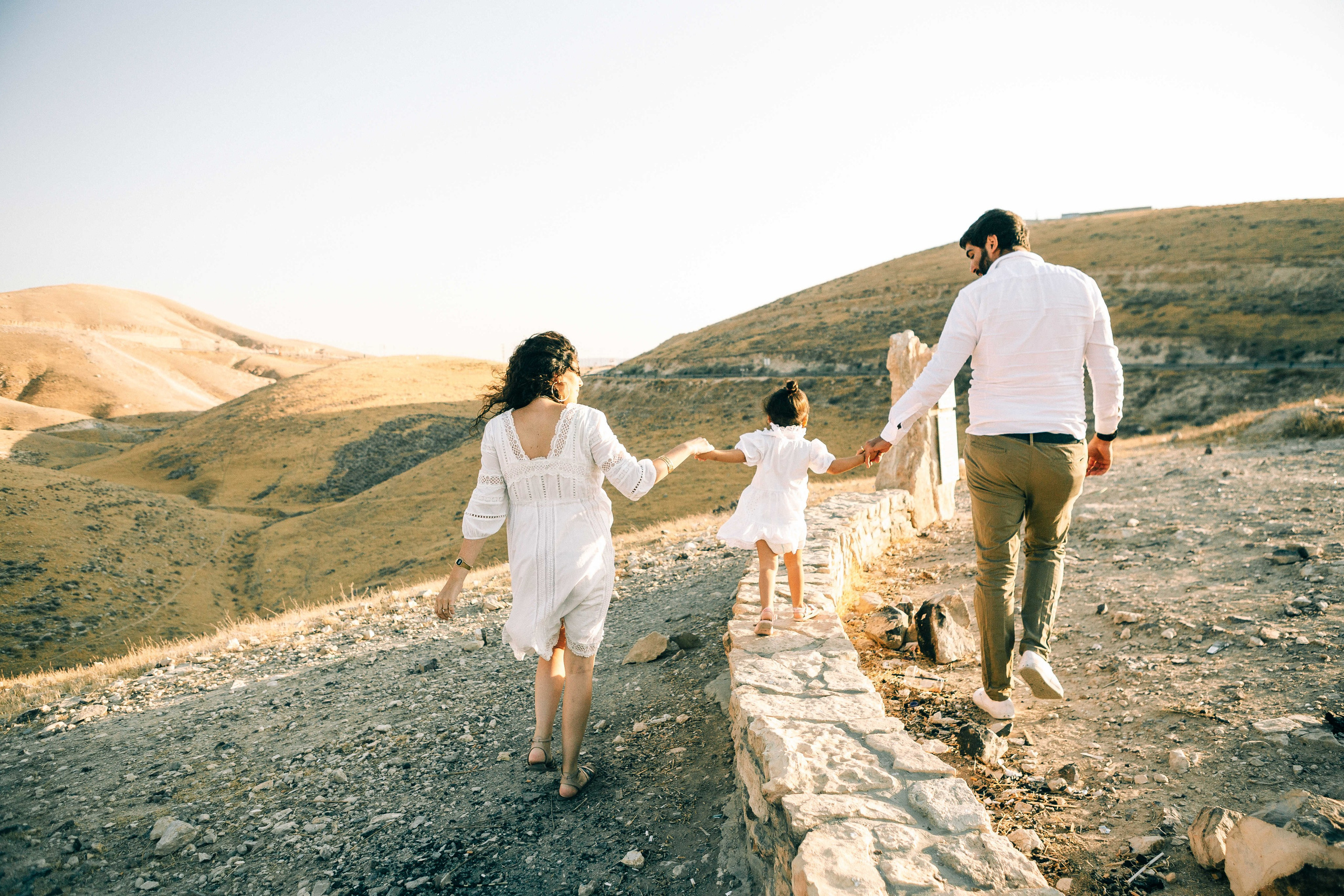 PREGNANT PHOTOSESSION IN THE DESERT. PHOTOGRAPHER IN ISRAEL