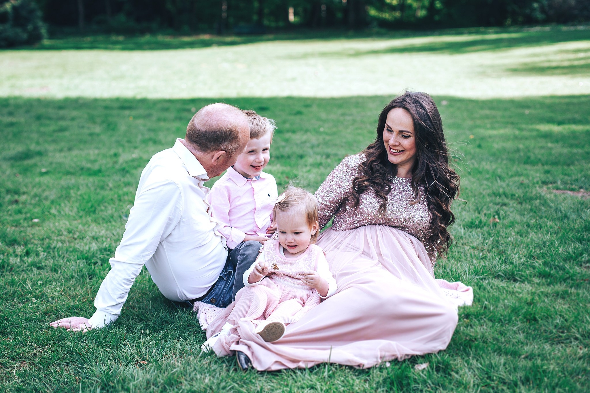 Ekaterina and her family. Amina Gunenc - bruiloft- en familie fotograaf in Nederland