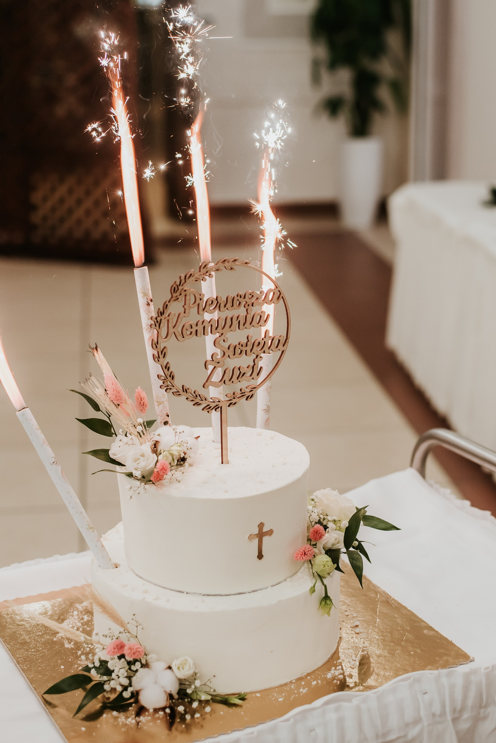 I Komunia Św. Zuzi. Dominika Strachacka Fotografia | Fotograf ślubny i rodzinny Opole Lubelskie Lublin