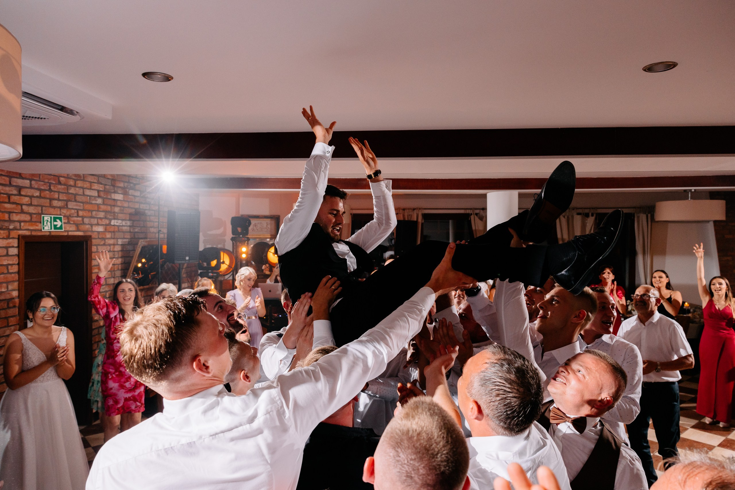 Klaudia ♡ Adrian. Fotograf Ślubny Warszawa - Sesje Biznesowe Rodzinne Eventy