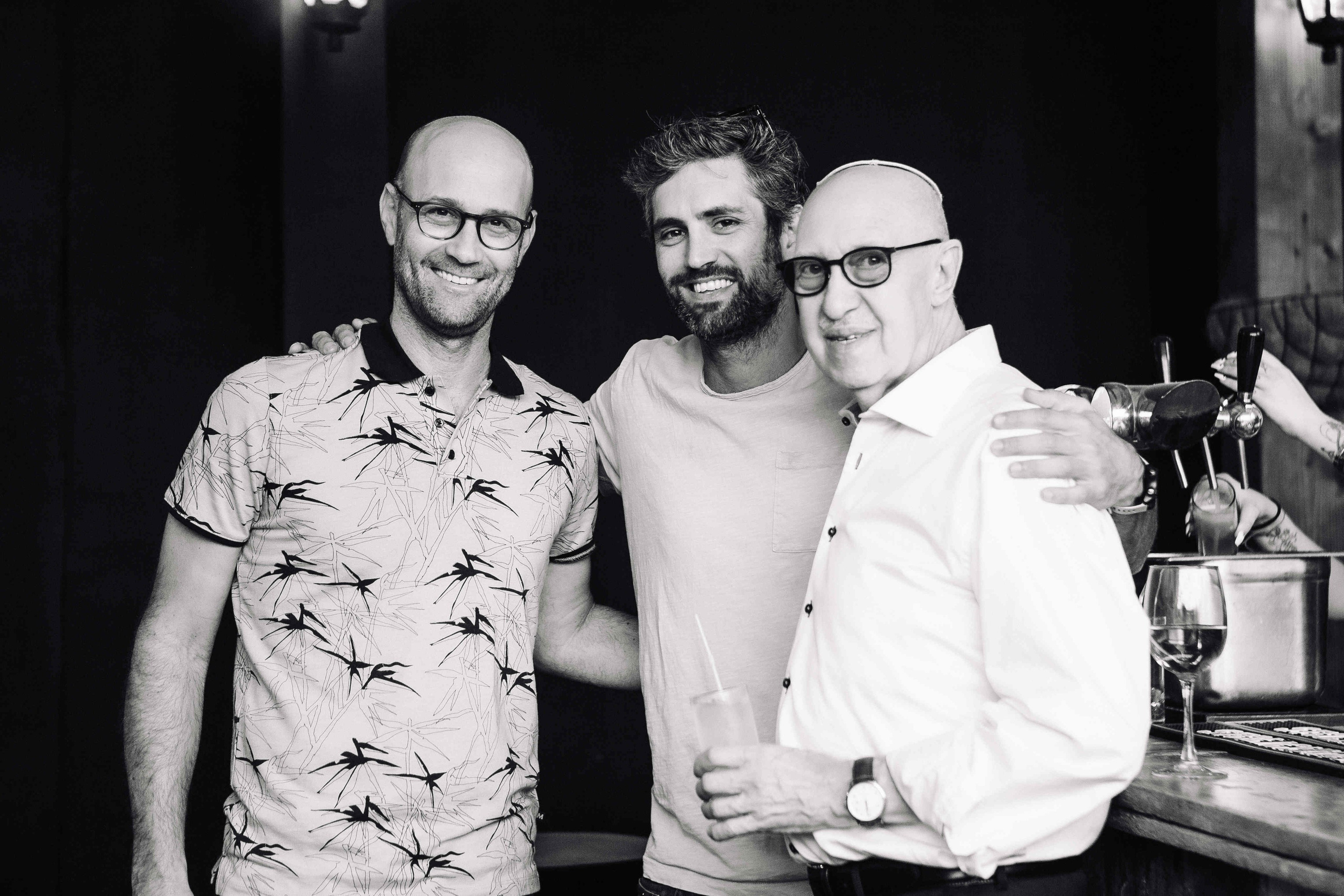 BRIT MILA (BIG EVENT). PHOTOGRAPHER IN ISRAEL