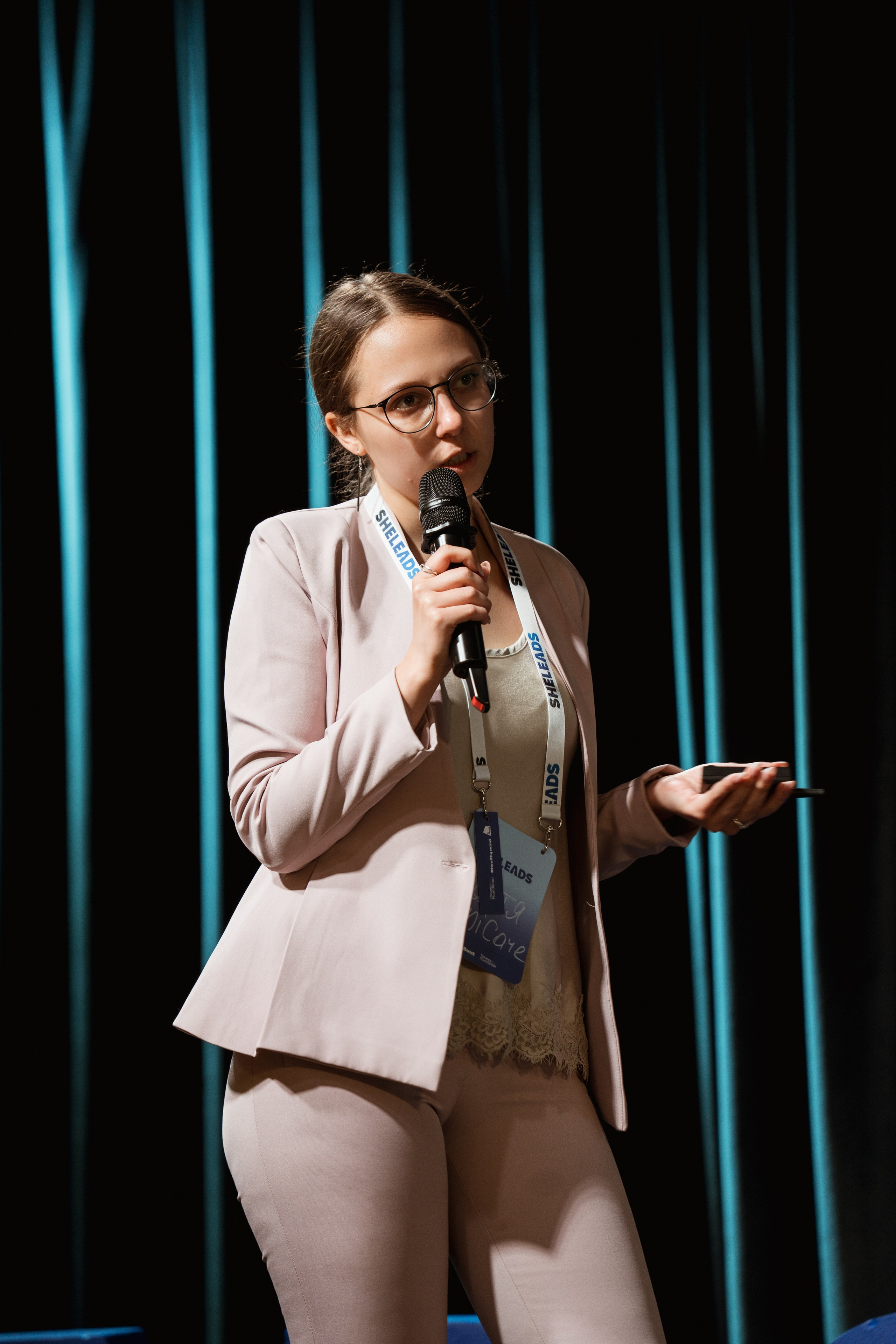 Sheleads Demo Day. Kostiantyn Holinchenko. Reportage and portrait photographer