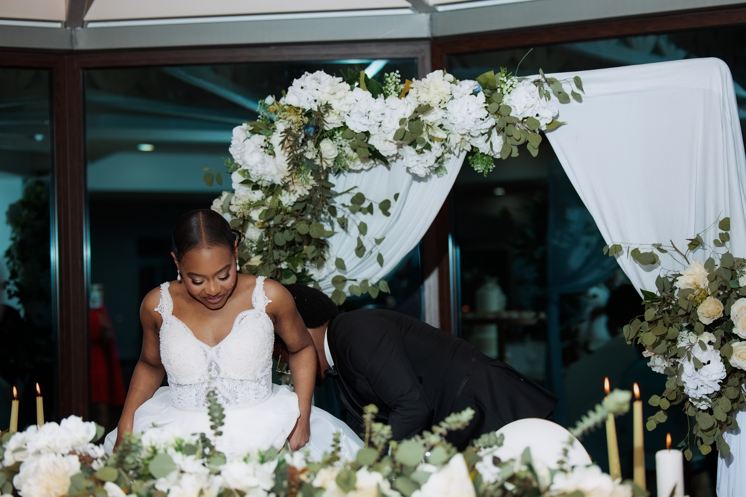 Nawik e Ethson. Fazemos o seu casamento ser lembrado por gerações