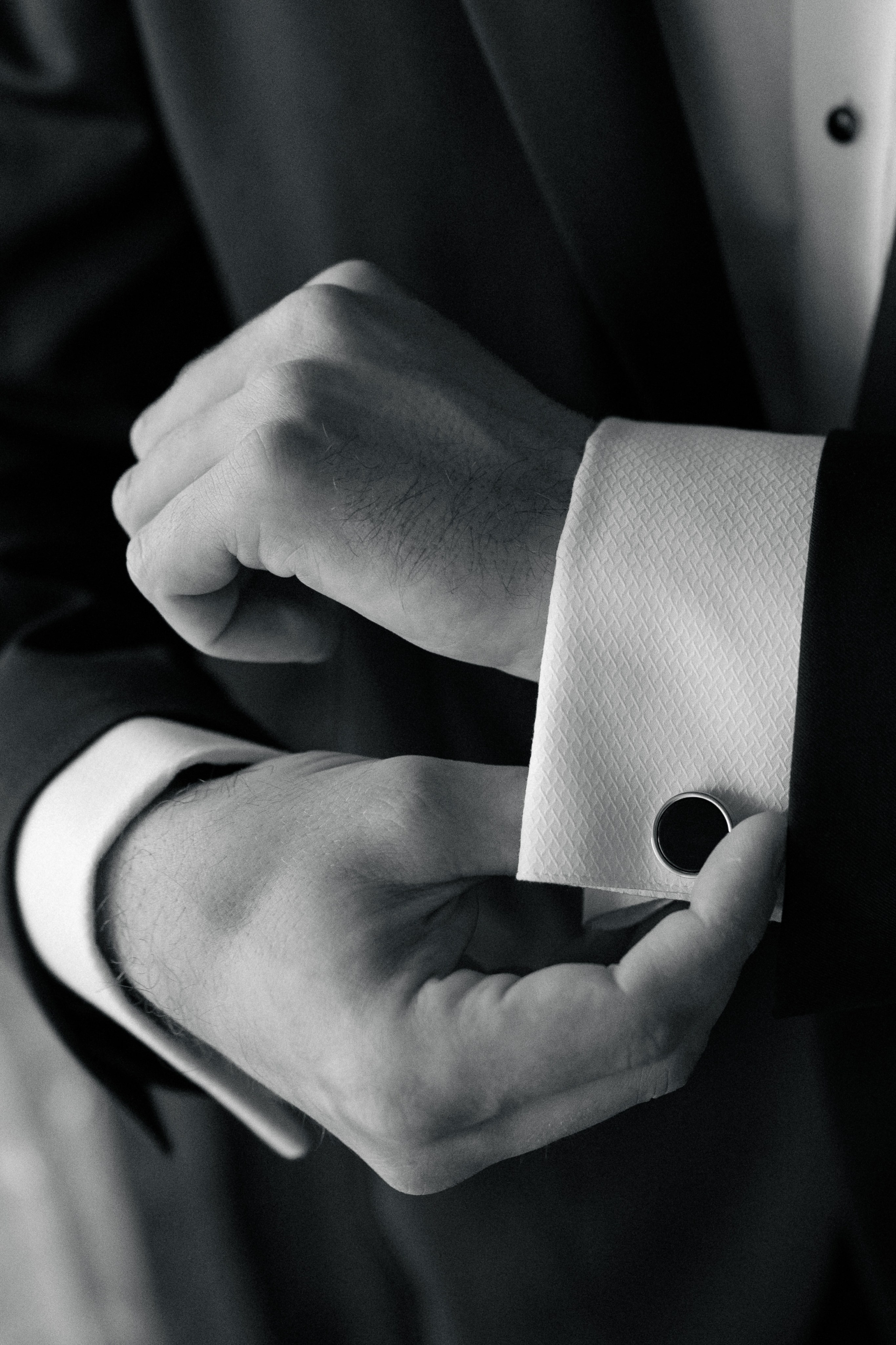 Elly & Andrew. Destination Wedding Photographer Alex Pasarelu