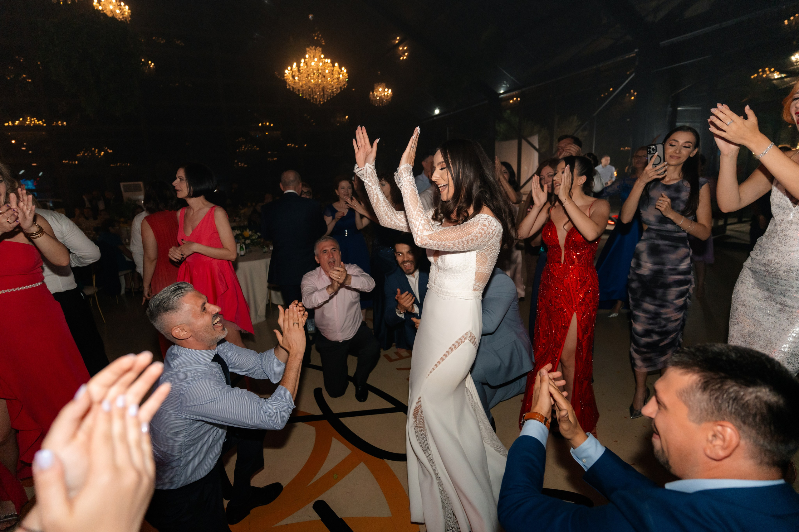 Elly & Andrew. Destination Wedding Photographer Alex Pasarelu