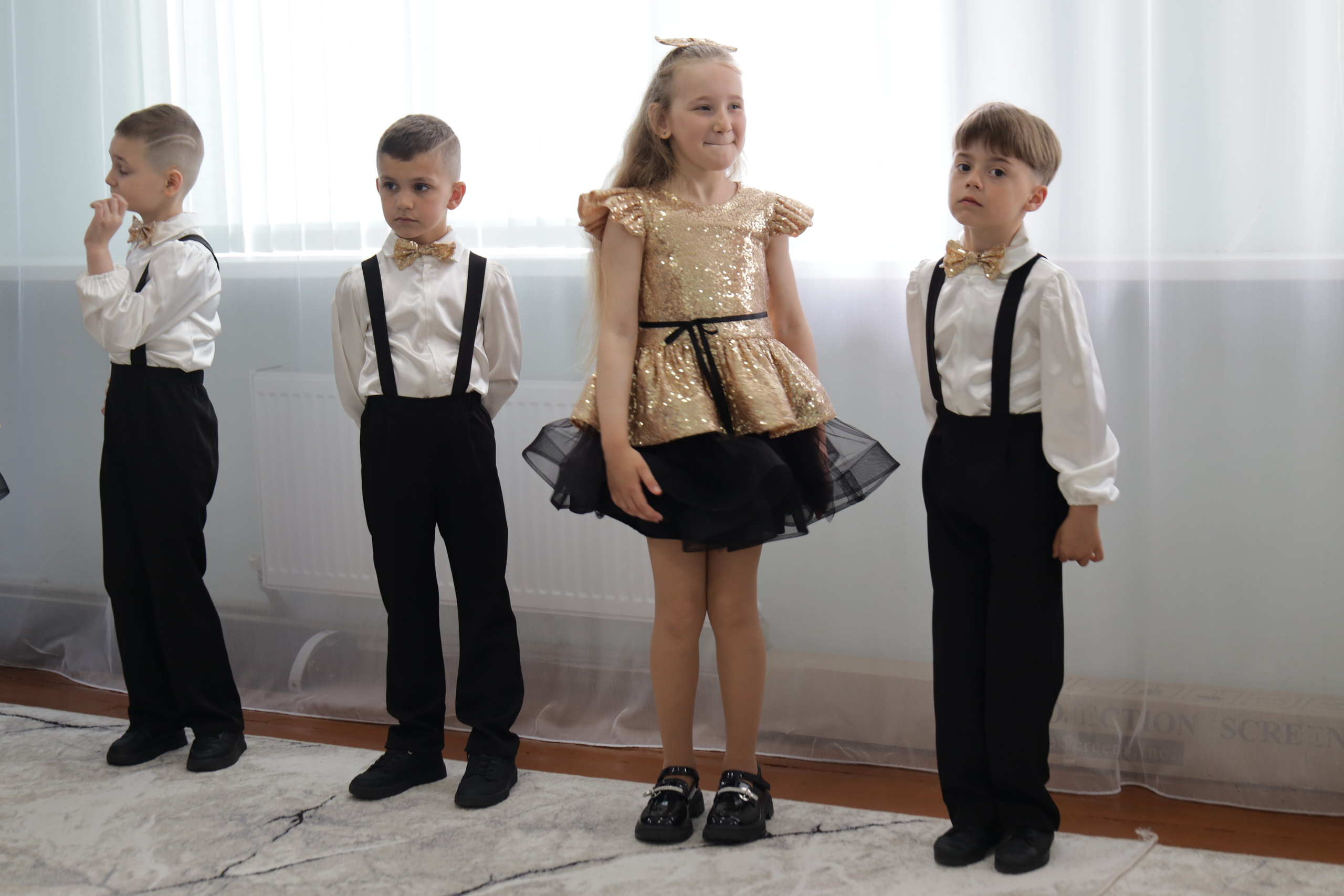 O filă de copilărie.... Alika Dia- Fotograf în Republica Moldova, Strășeni