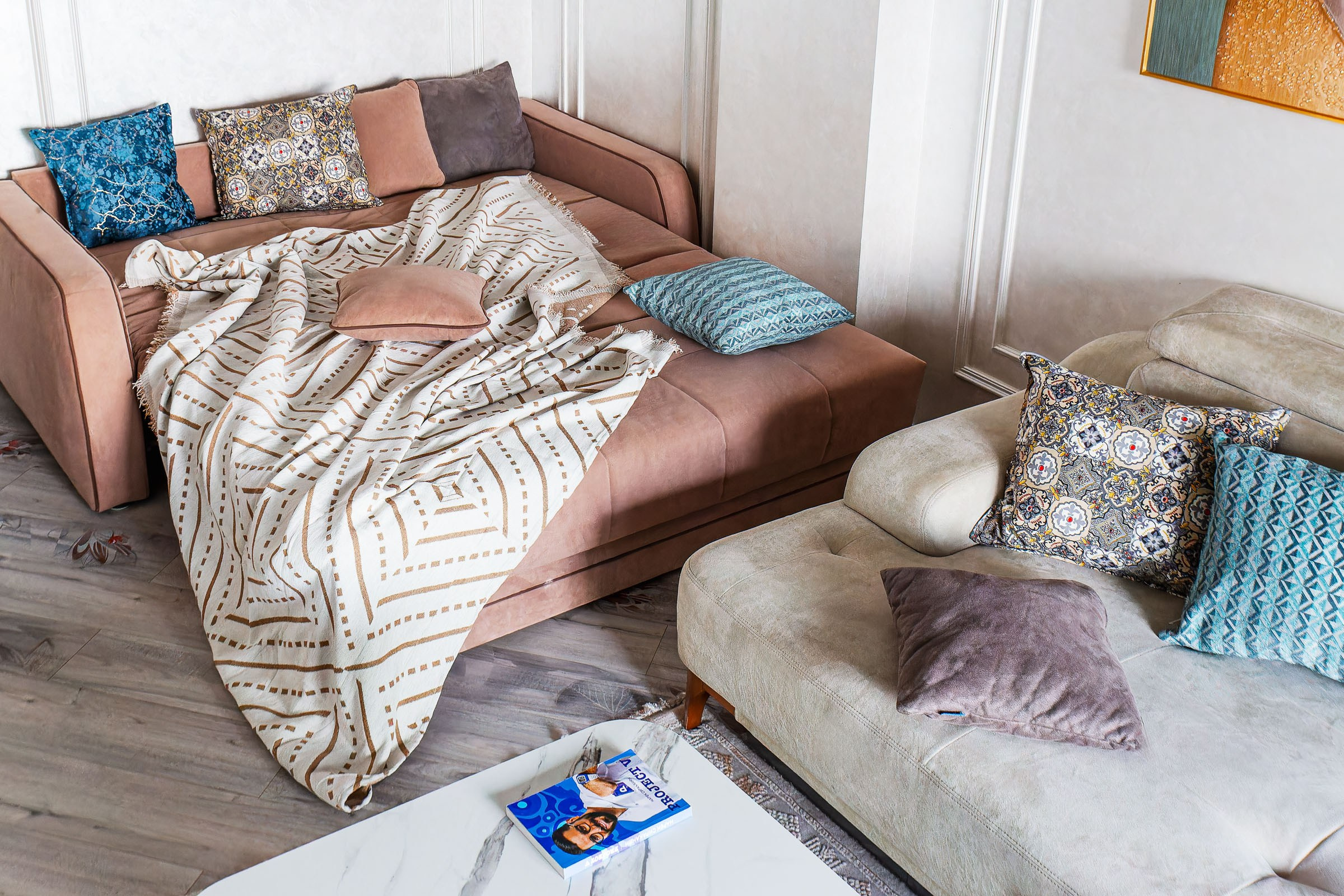 Интерьерный фотограф, Ташкент — рабочий кабинет с минималистичным дизайном.