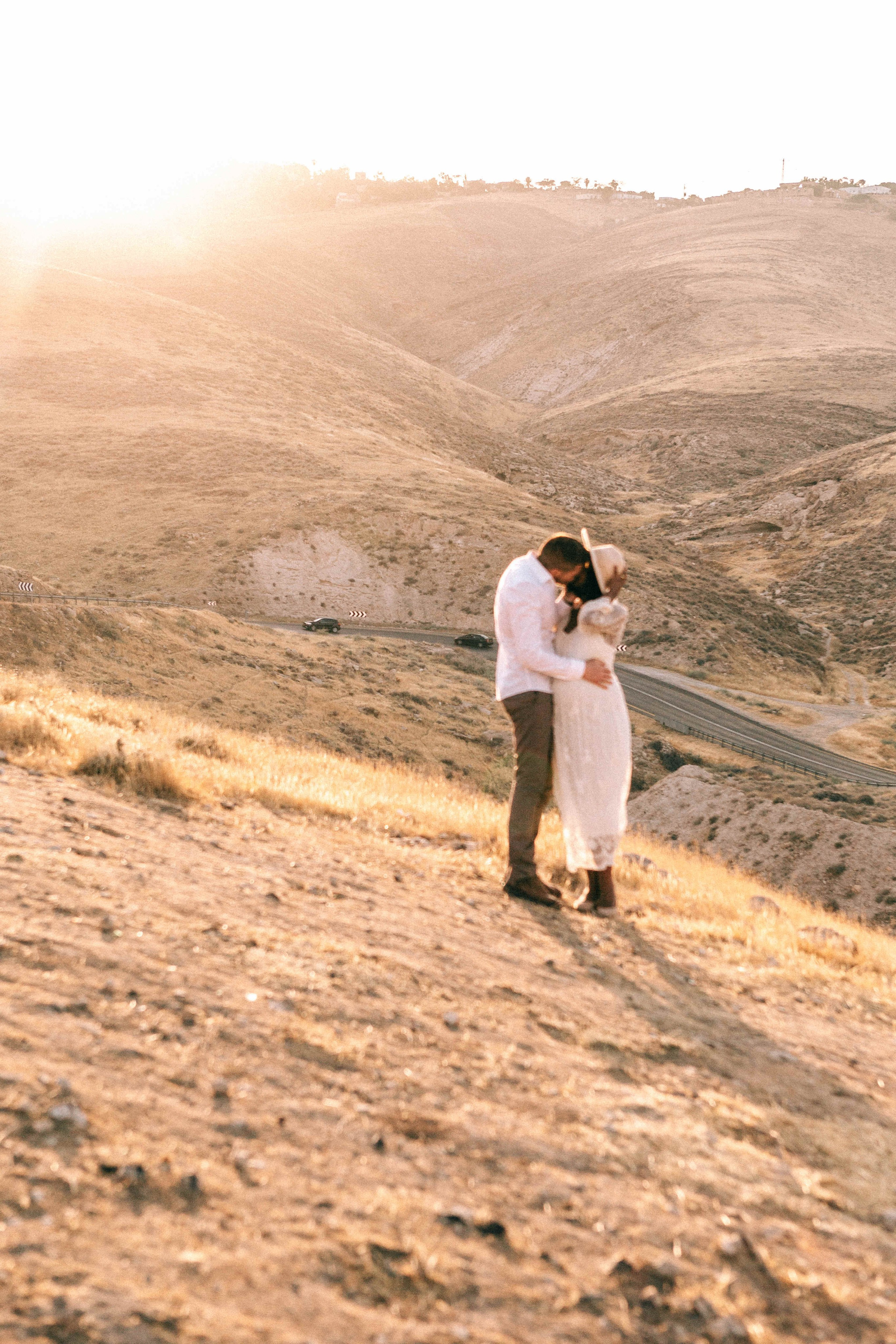 PHOTO SESSION IN THE DESERT NEAR MAALE ADUMIM. PHOTOGRAPHER IN ISRAEL