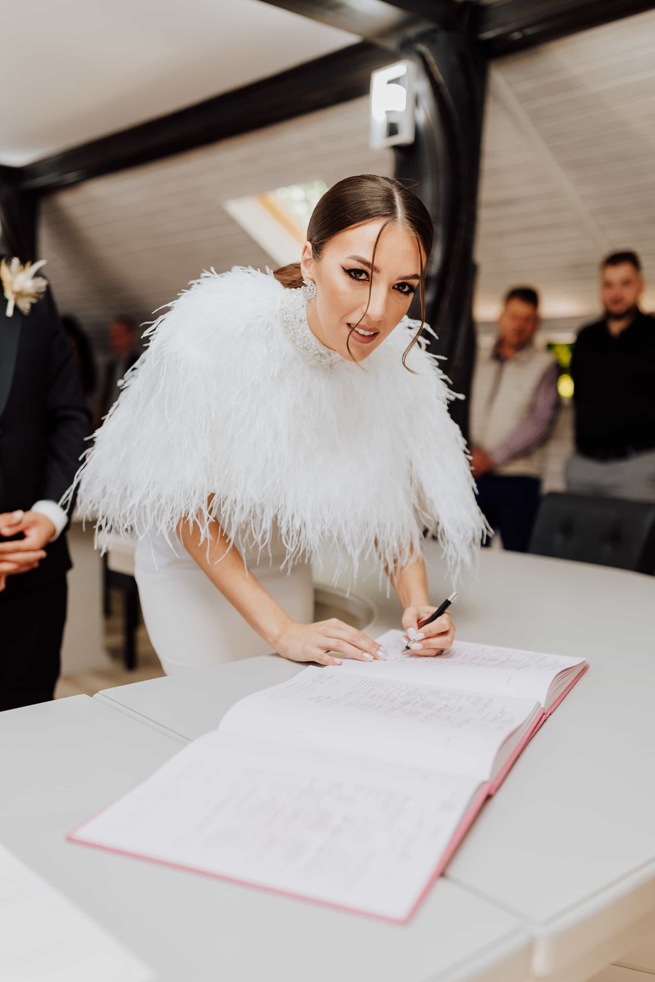 Stefanel & Elena. MovieFrames.ro