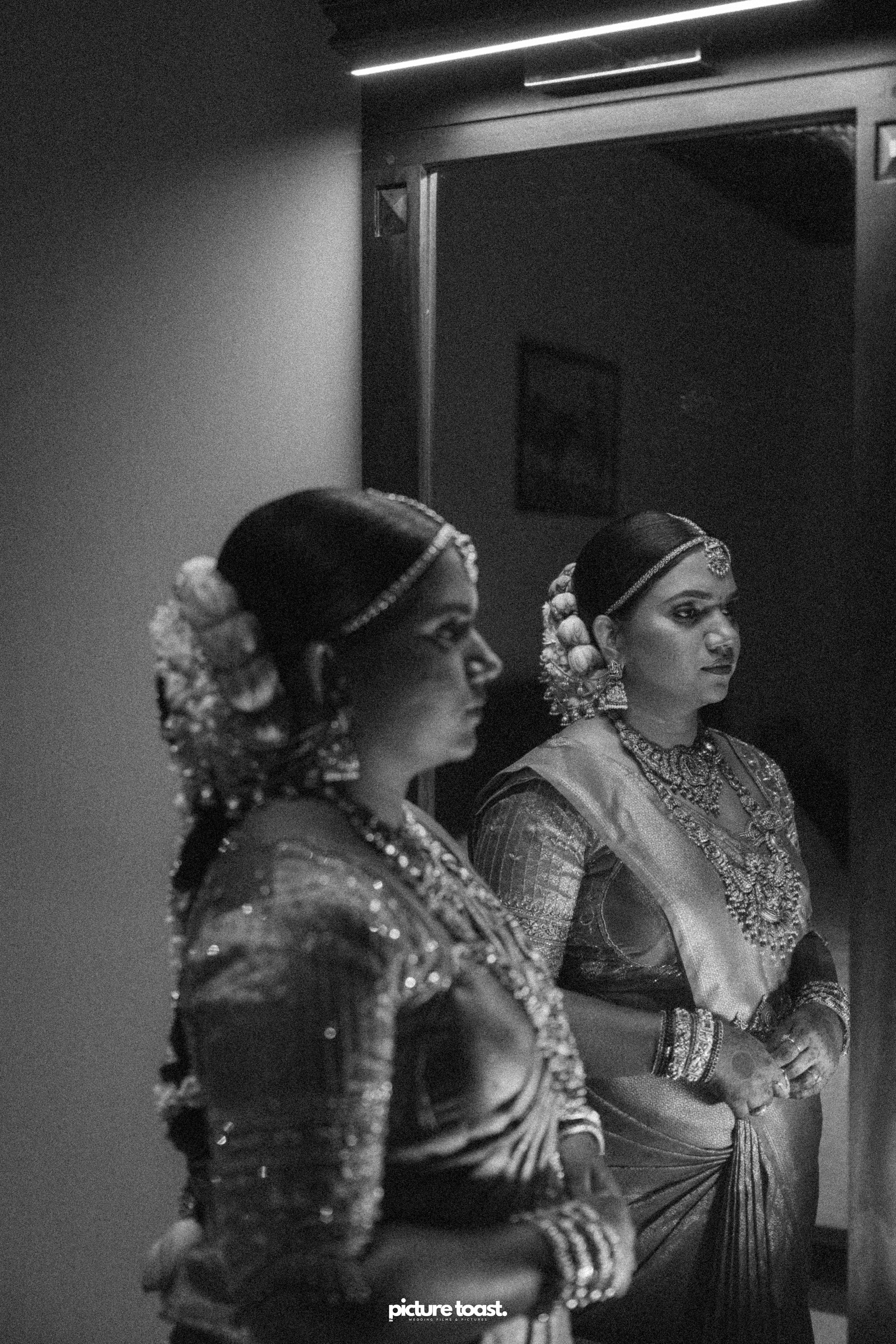 Traditional Kerala Hindu Wedding Ft. Anusree & Vishnu. Fine art Wedding Photographers in India & Canada