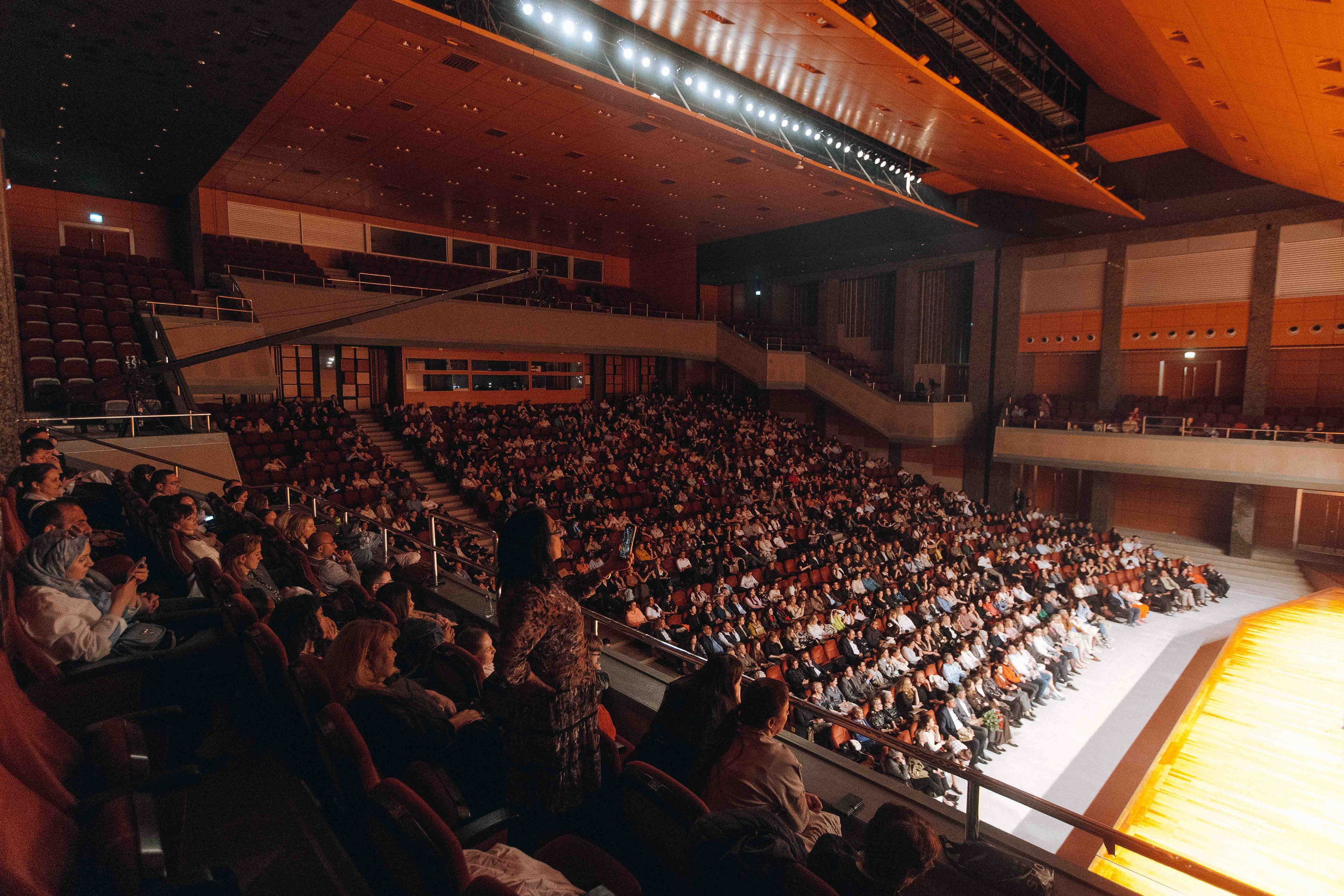 The Tchaikovsky Academic Grand Symphony Orchestra in Istanbul. Wedding&Event photographer Ismail Rzayev in Baku
