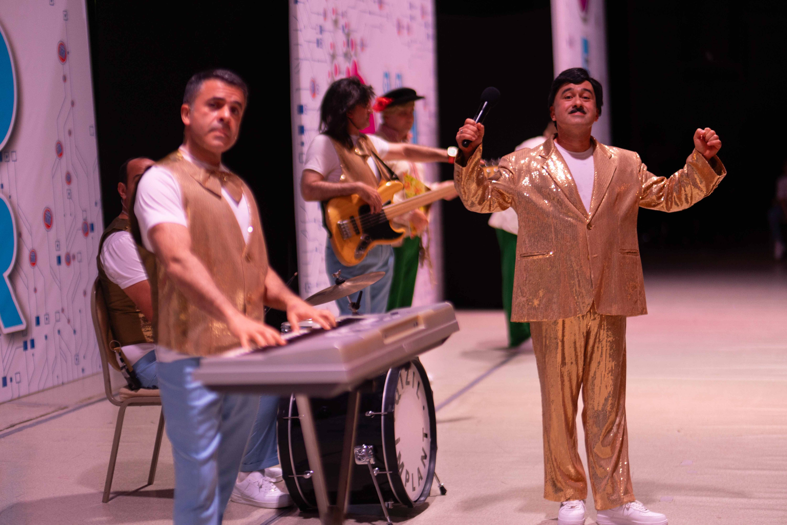 PLANET PARNI IZ BAKU. Wedding&Event photographer Ismail Rzayev in Baku