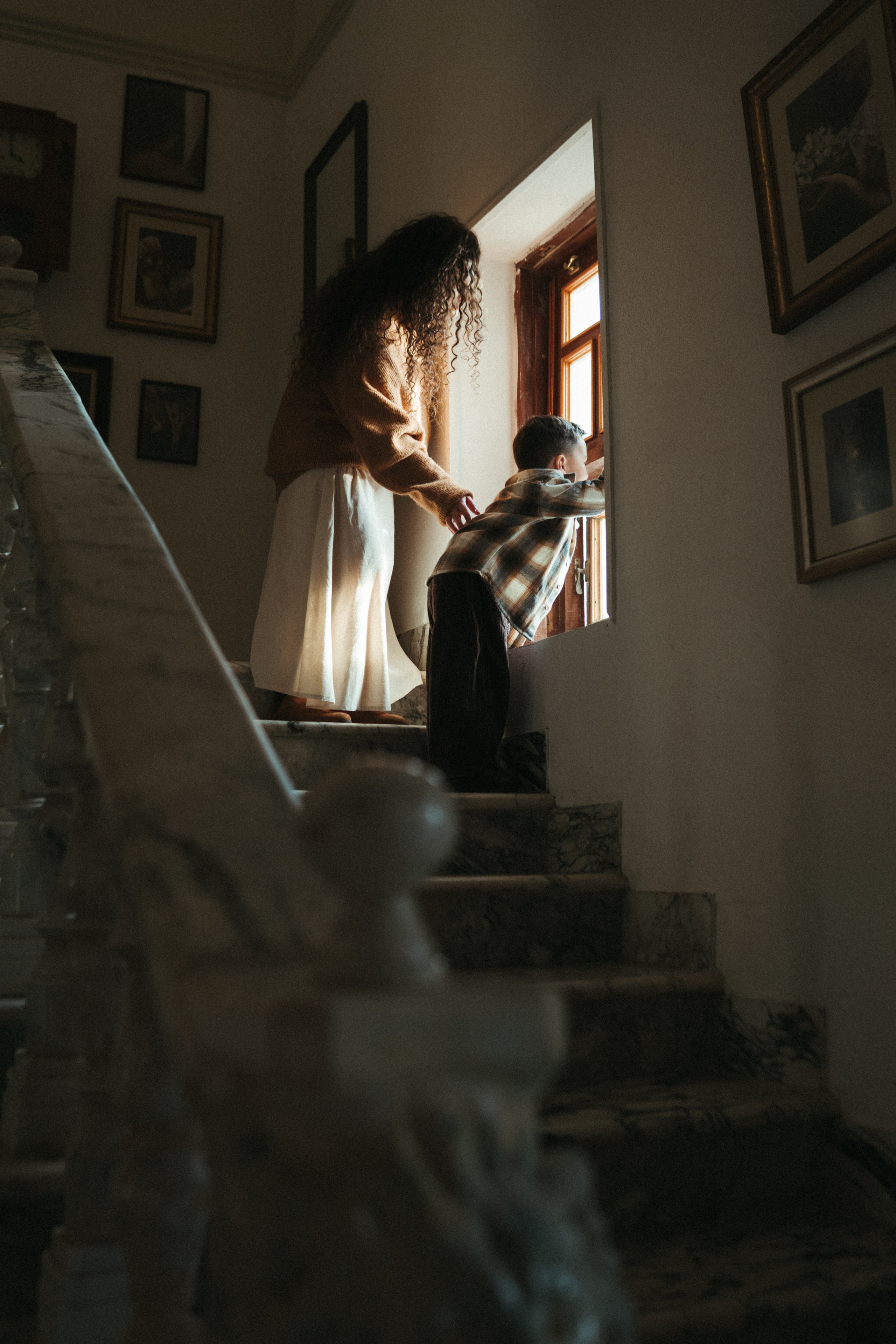 Lika and Anar. Family photographer in Saudi Arabia