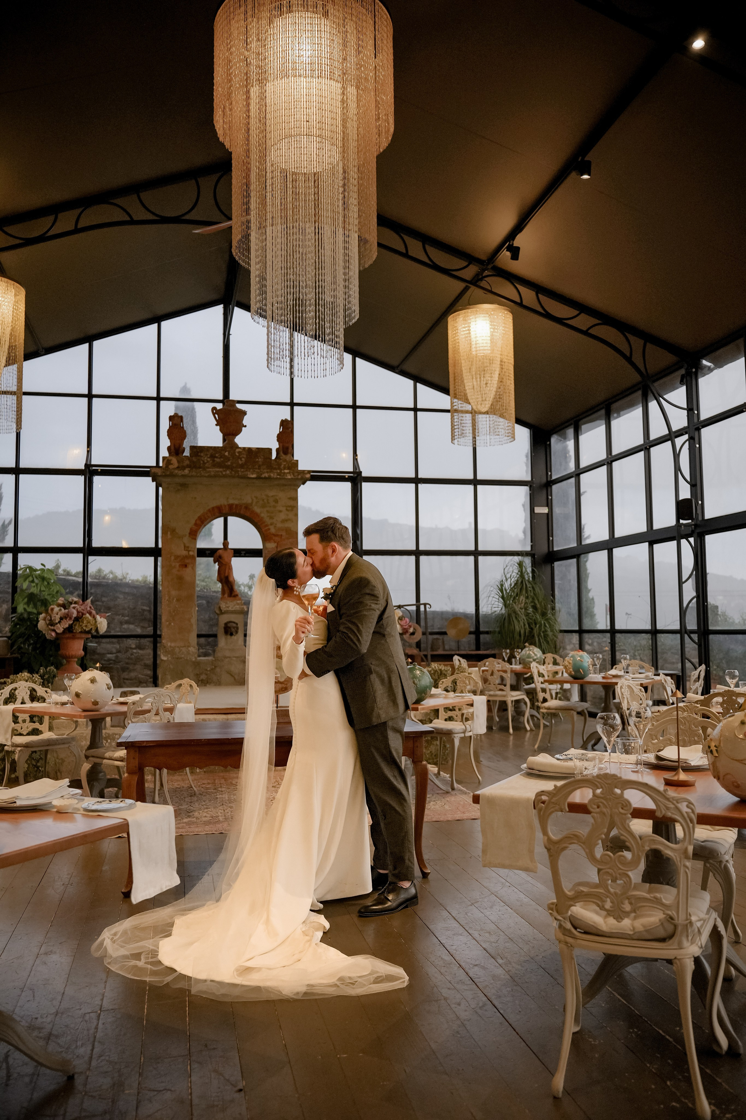 Elopment in Cortona. Villa Falconiere. Wedding Photographer in Italy