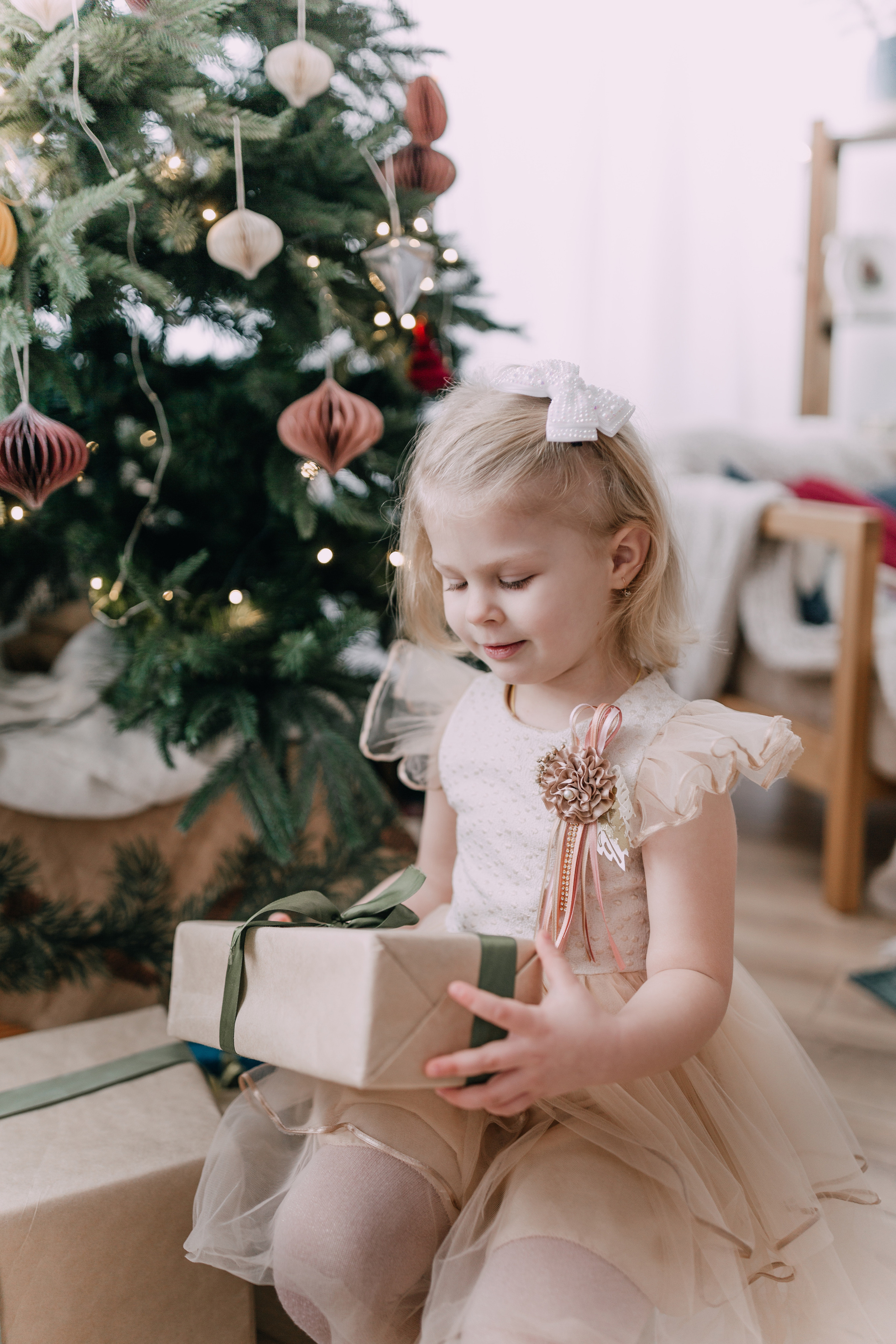 Varvara 3 years old. Photographer Rouen, France