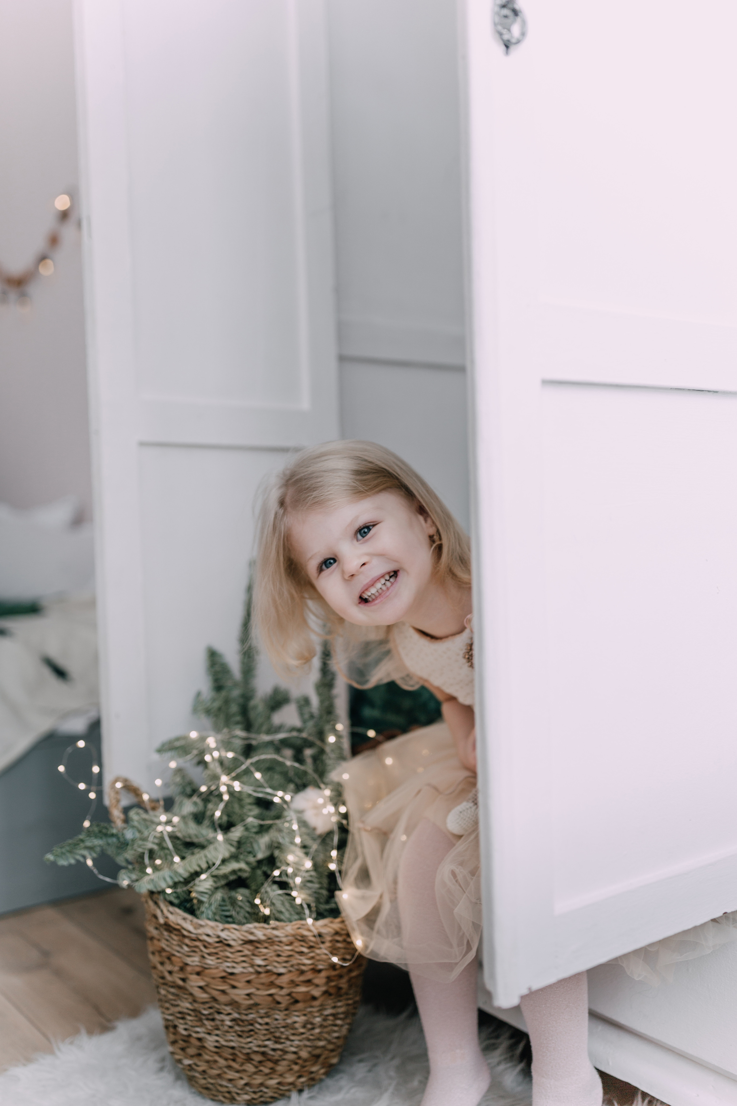 Varvara 3 years old. Photographer Rouen, France