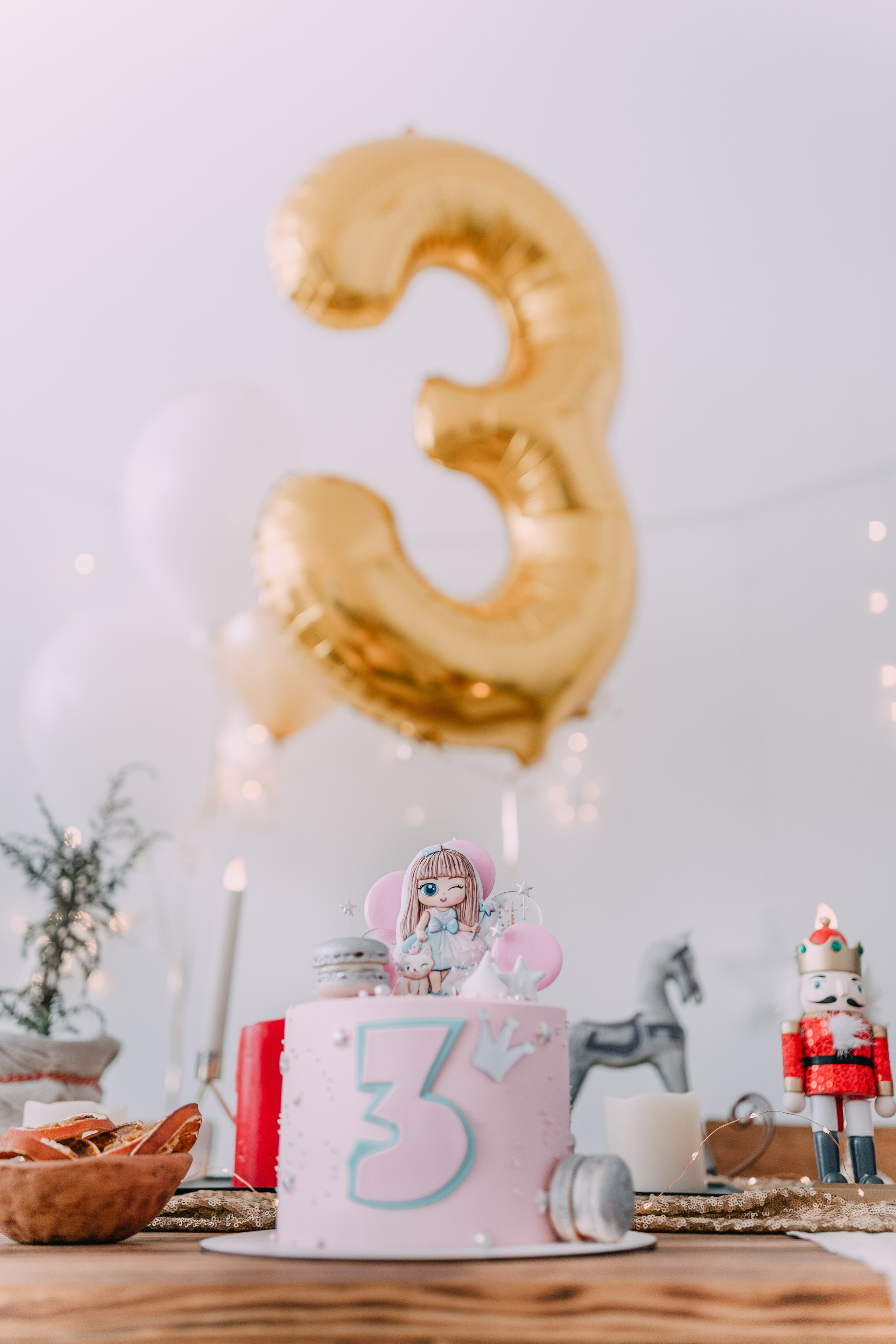 Varvara 3 years old. Photographer Rouen, France