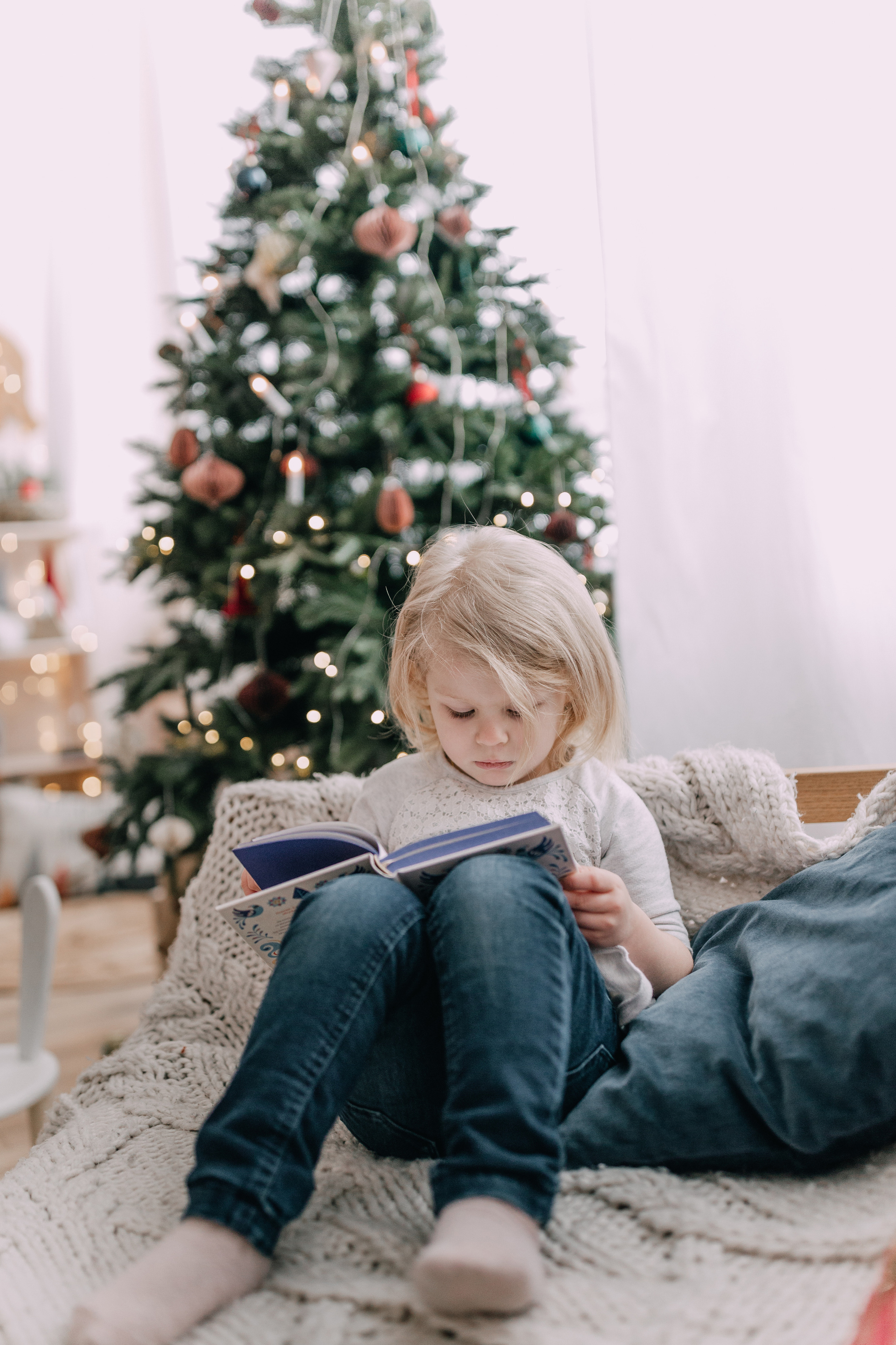 Varvara 3 years old. Photographer Rouen, France