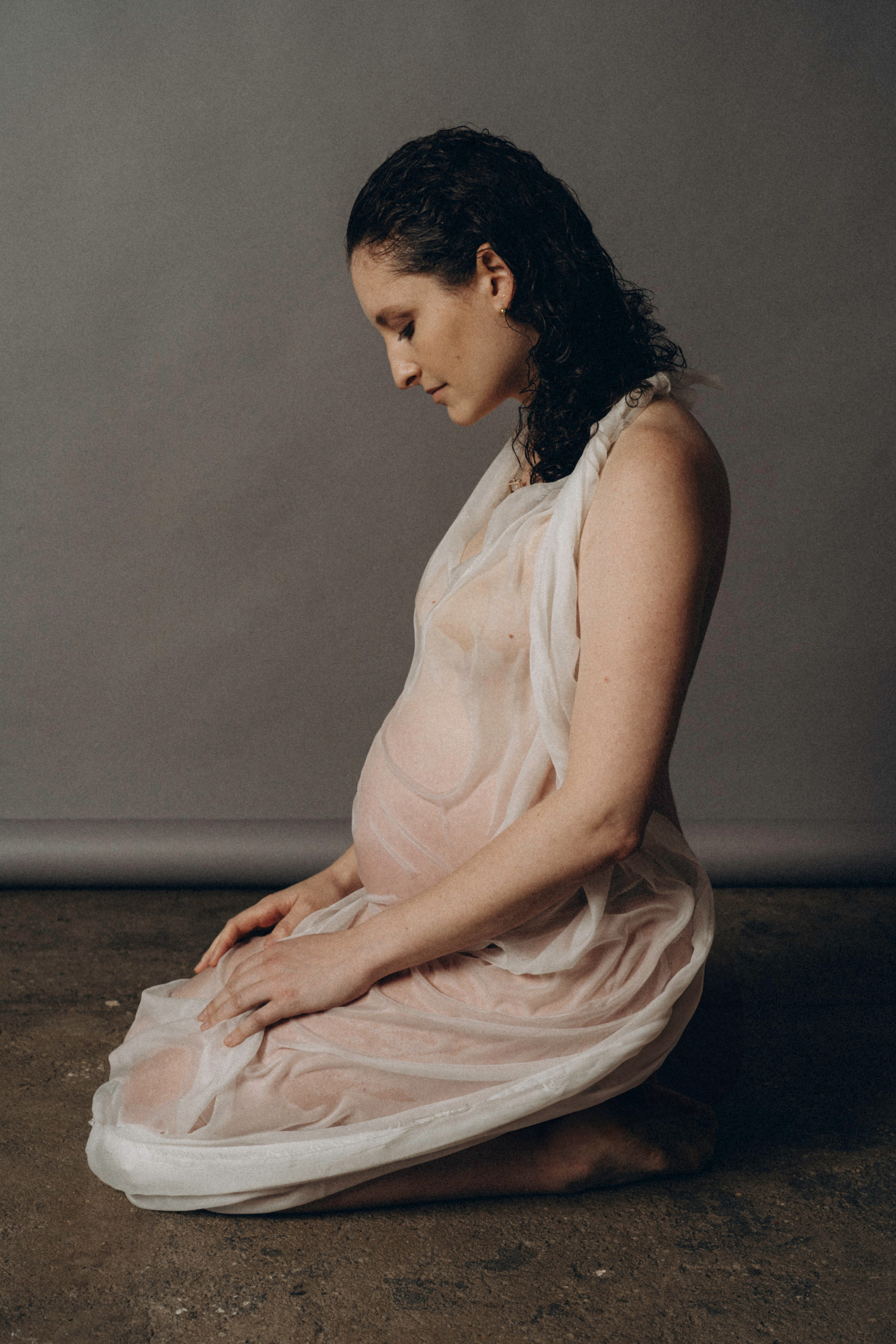 Hannah. Modern maternity photographer in Long Island New York