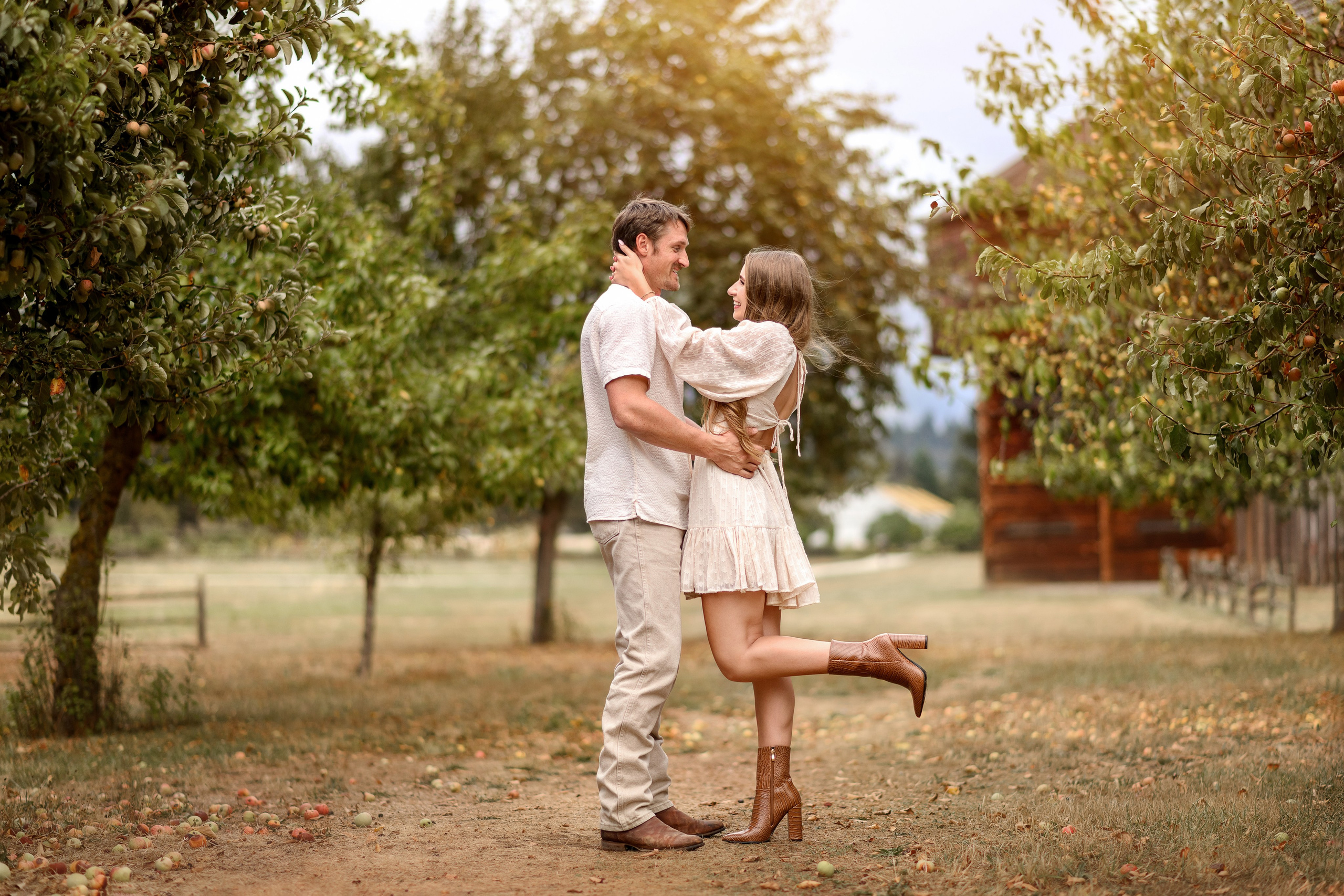 Romantic Couple Session Portland OR | Love Story. Alena Tau | Wedding & Family Photographer Vancouver WA and Portland OR