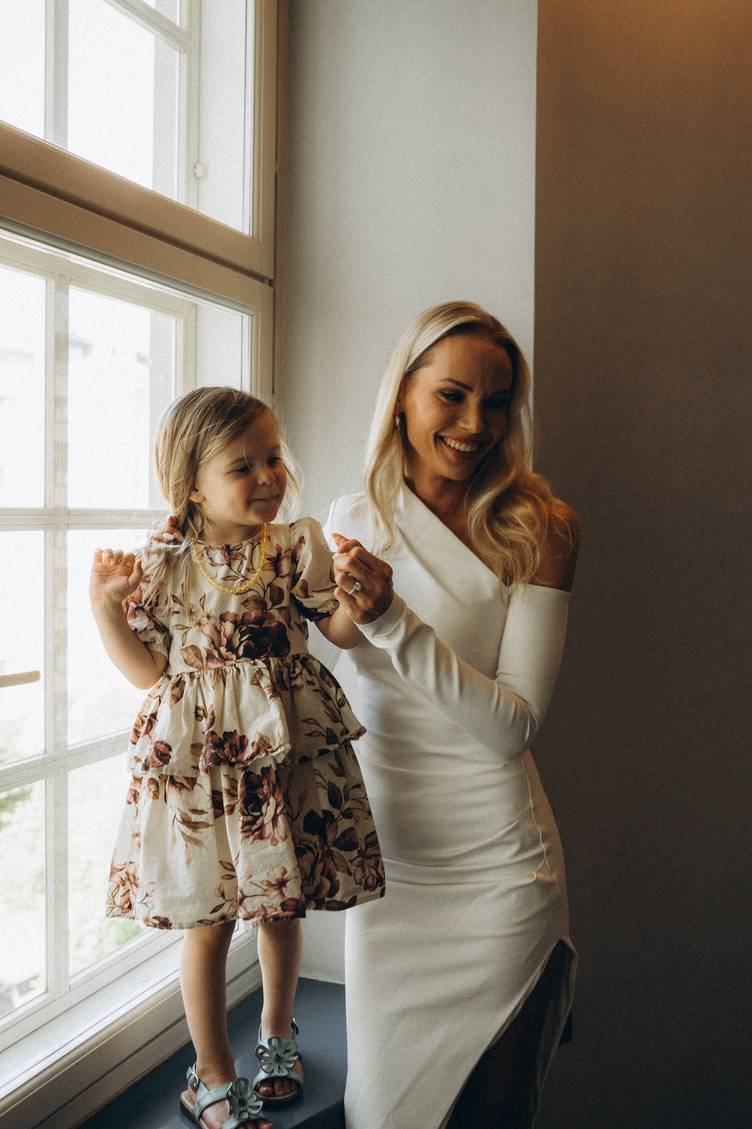 L&H. Wedding and potrait photographer in Helsinki Vickan O