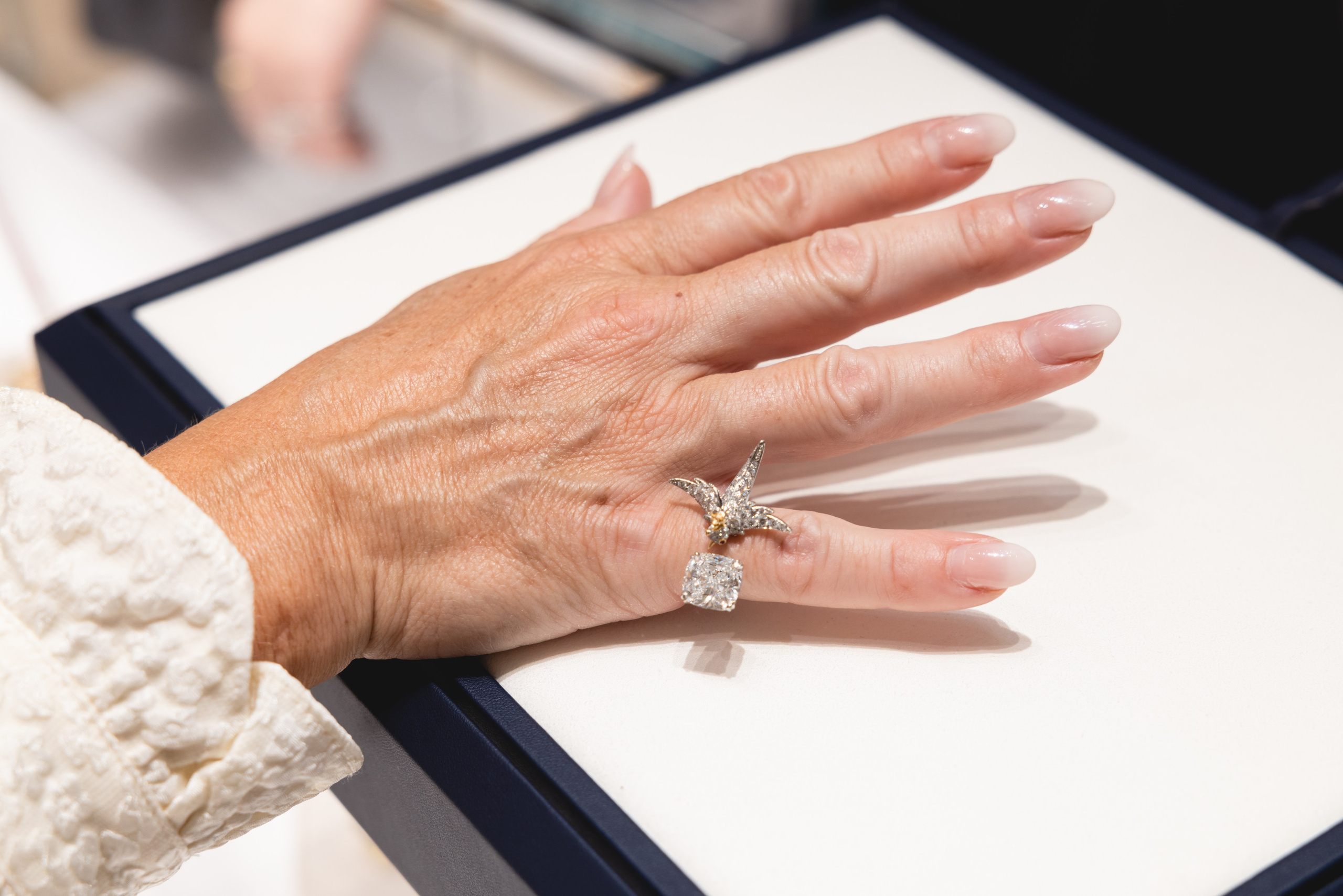 Tiffany. Professional wedding photographer in Copenhagen, Denmark — Julia Byron